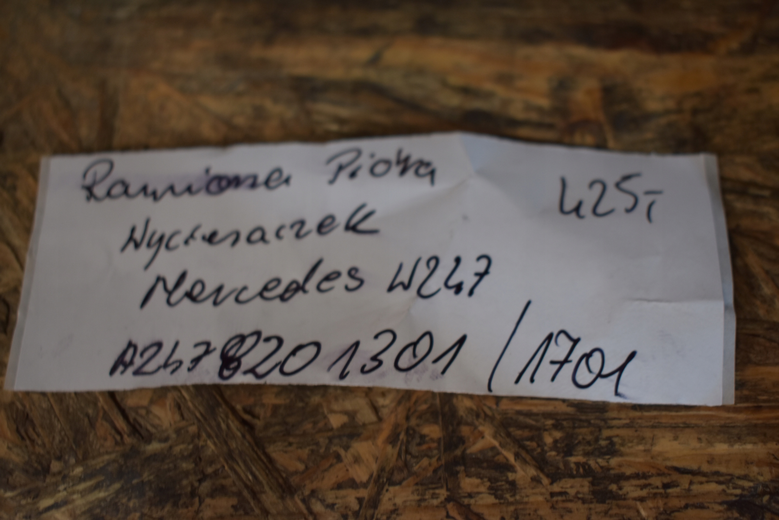 IDEALNE RAMIONA PIORA Wischer KPL. MERCEDES GLB X247 1