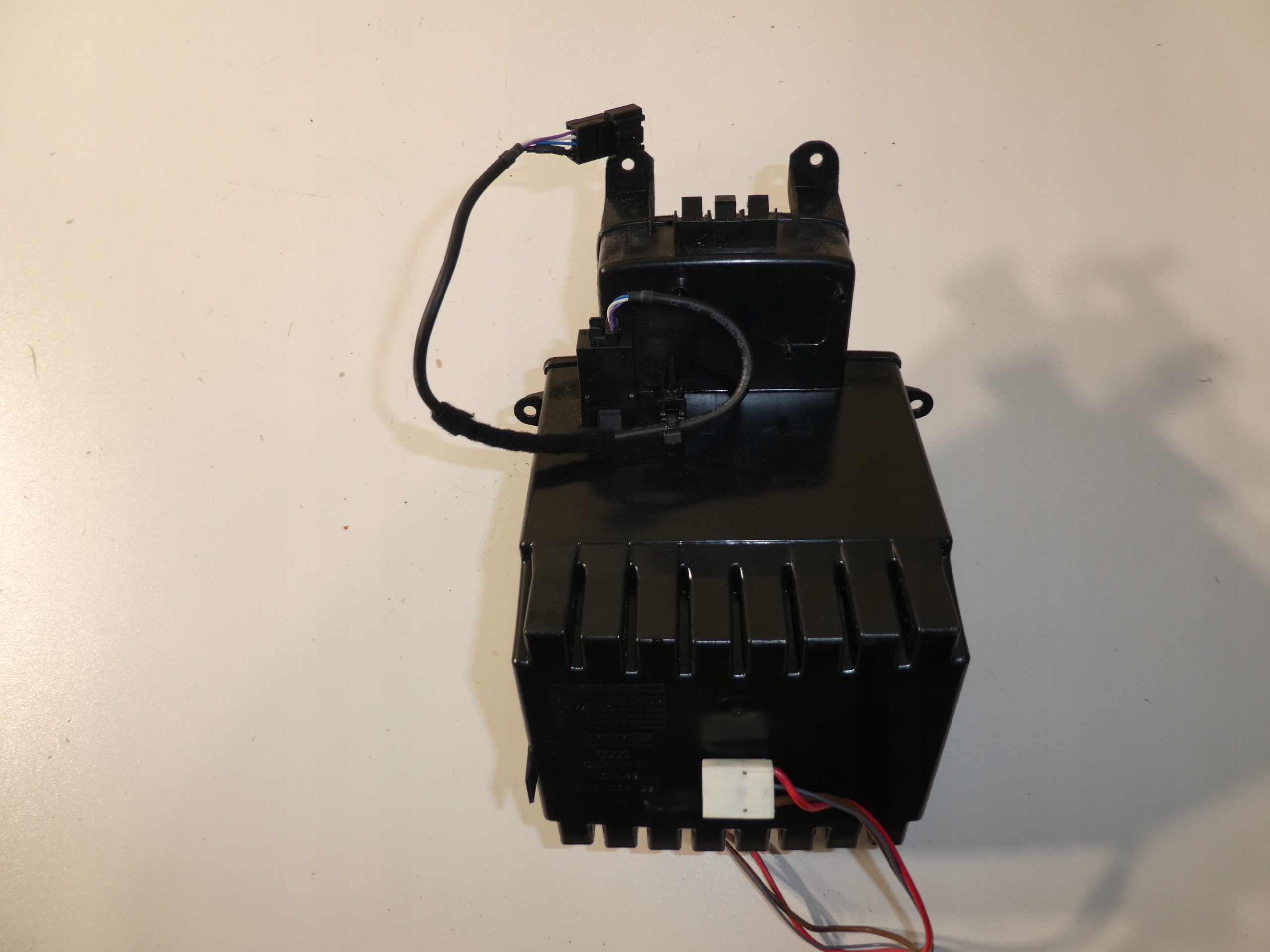 AUDI Q5 8R passenger compartment TUNELU 8R0864981