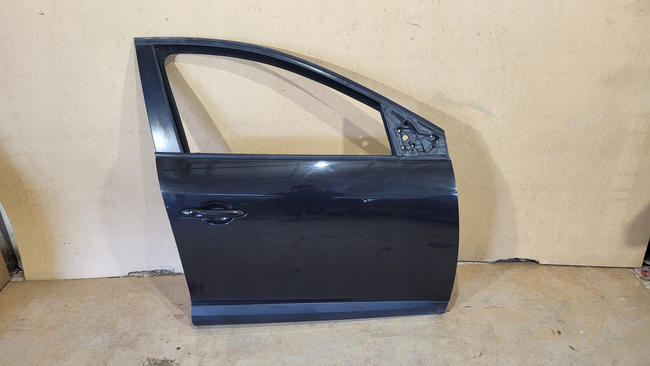 дверь правая передняя renault MEGANE III 3 08- 5D HB NV676