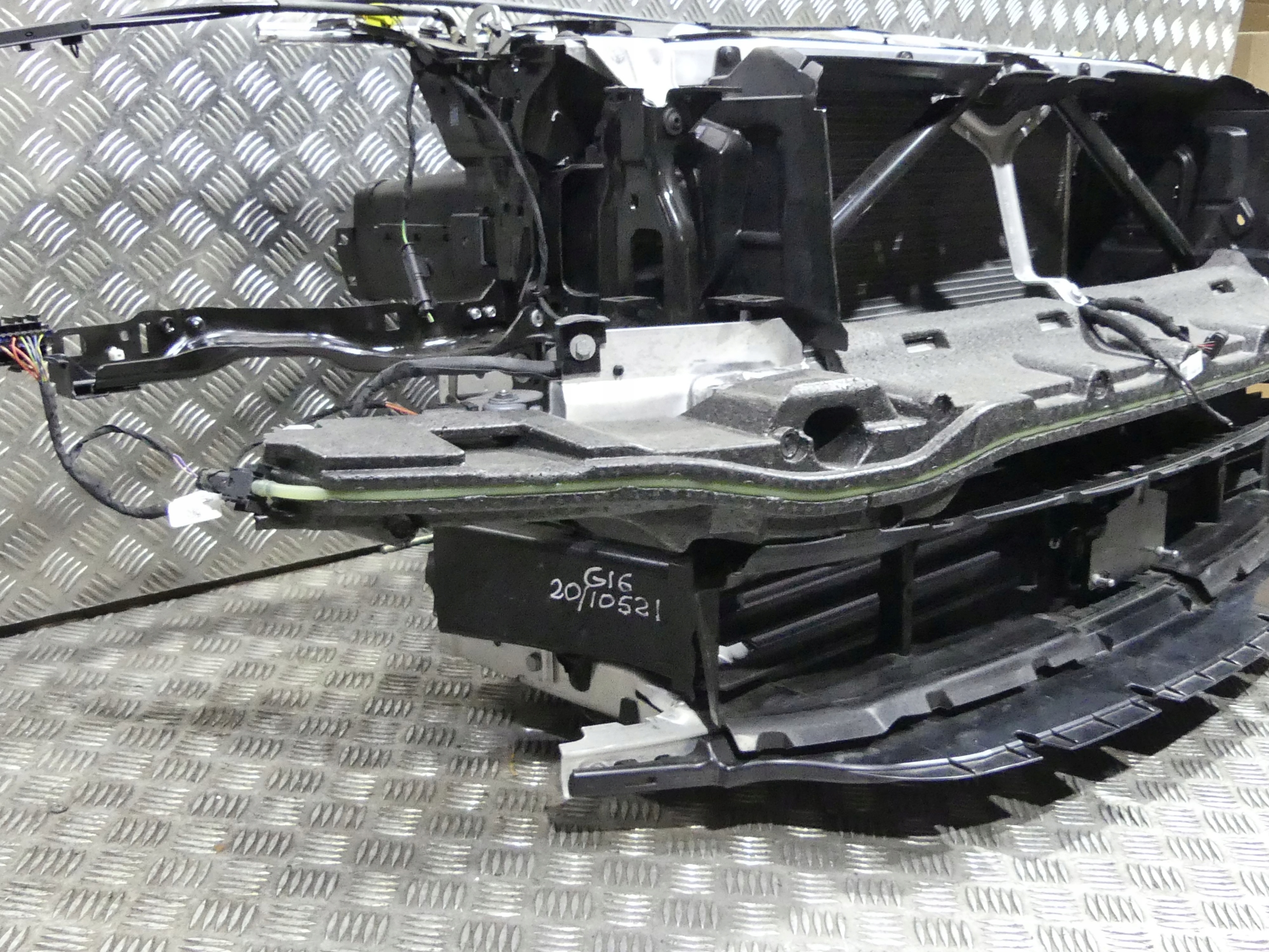 BMW 8 G14 G15 G16 CZOŁÓWKA WZMOCNIENIE BELKA POD ACC Producent części BMW OE