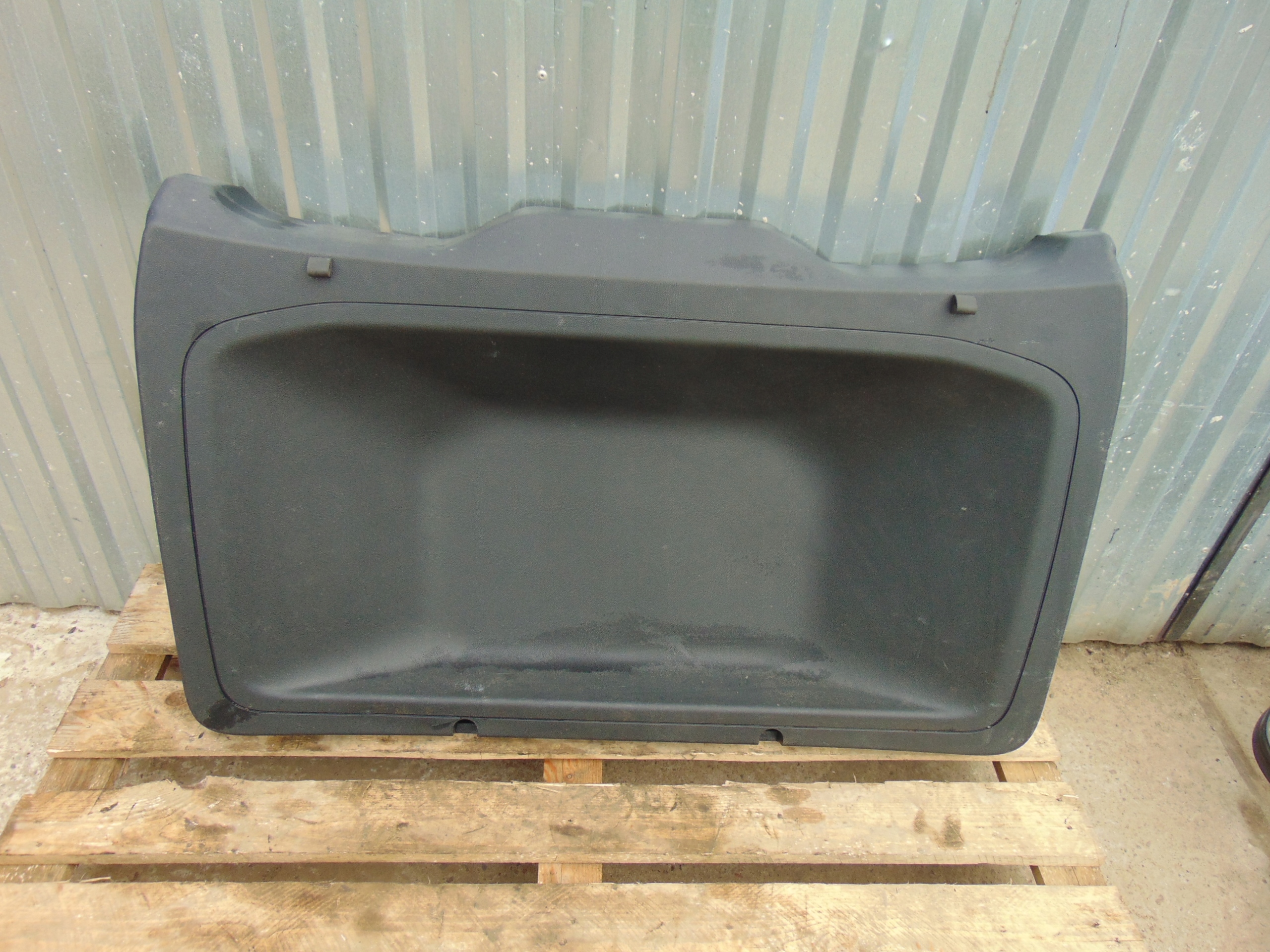 Ford OE Gn15-A407a65-A карта кришки багажника