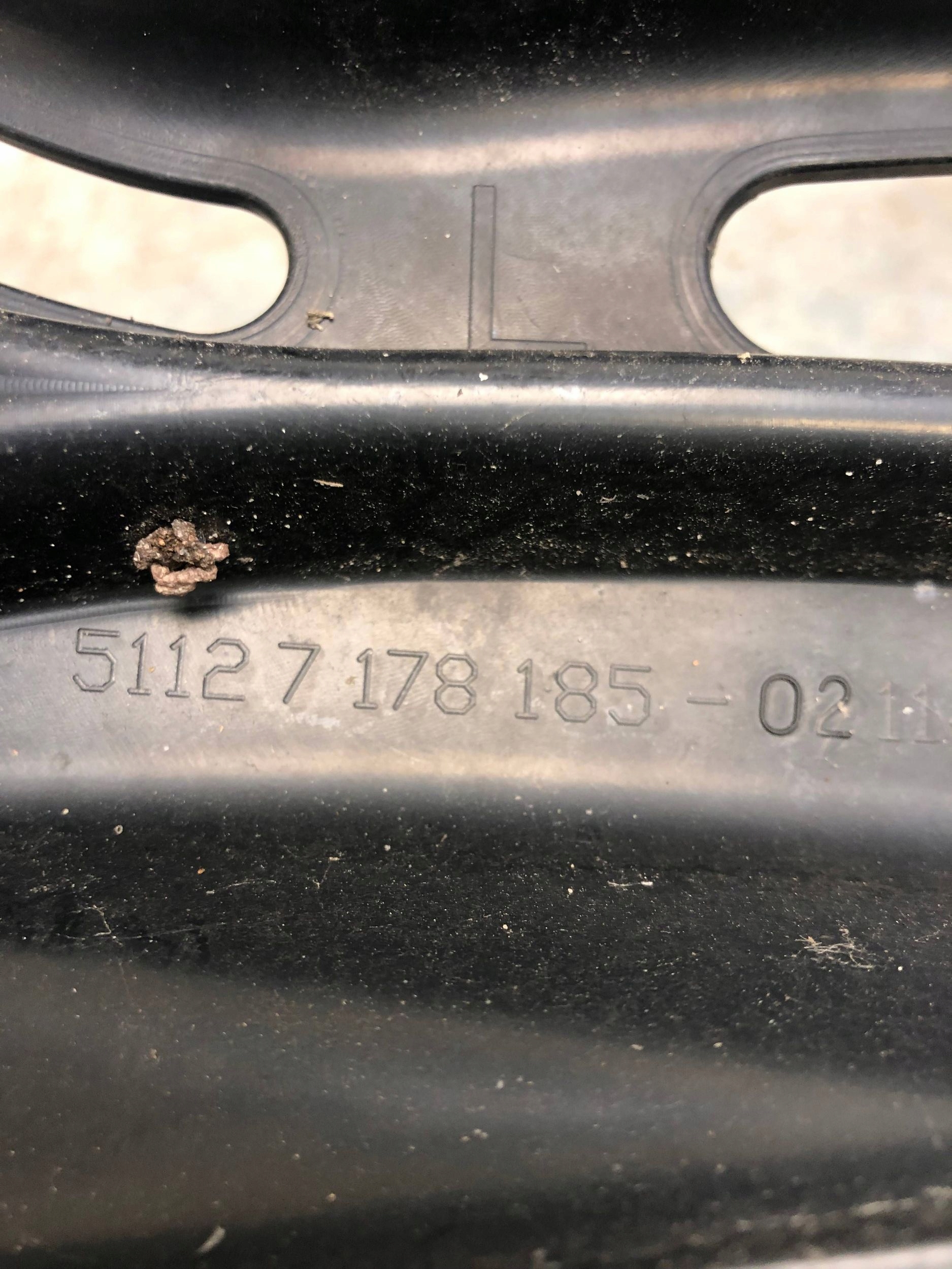 bumper bracket left rear part BMW E60 7178185