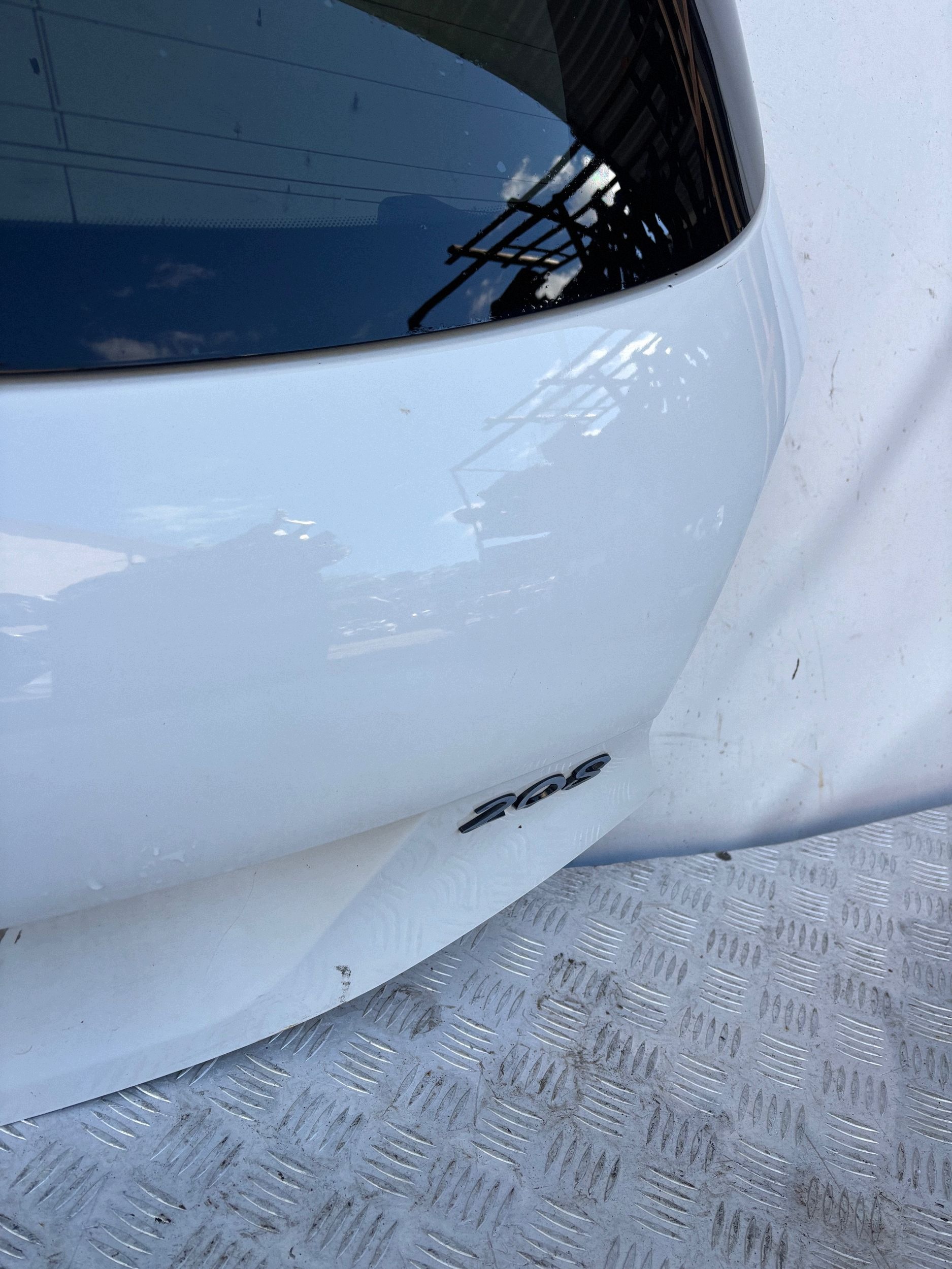 boot doors boot PEUGEOT 208 and 12