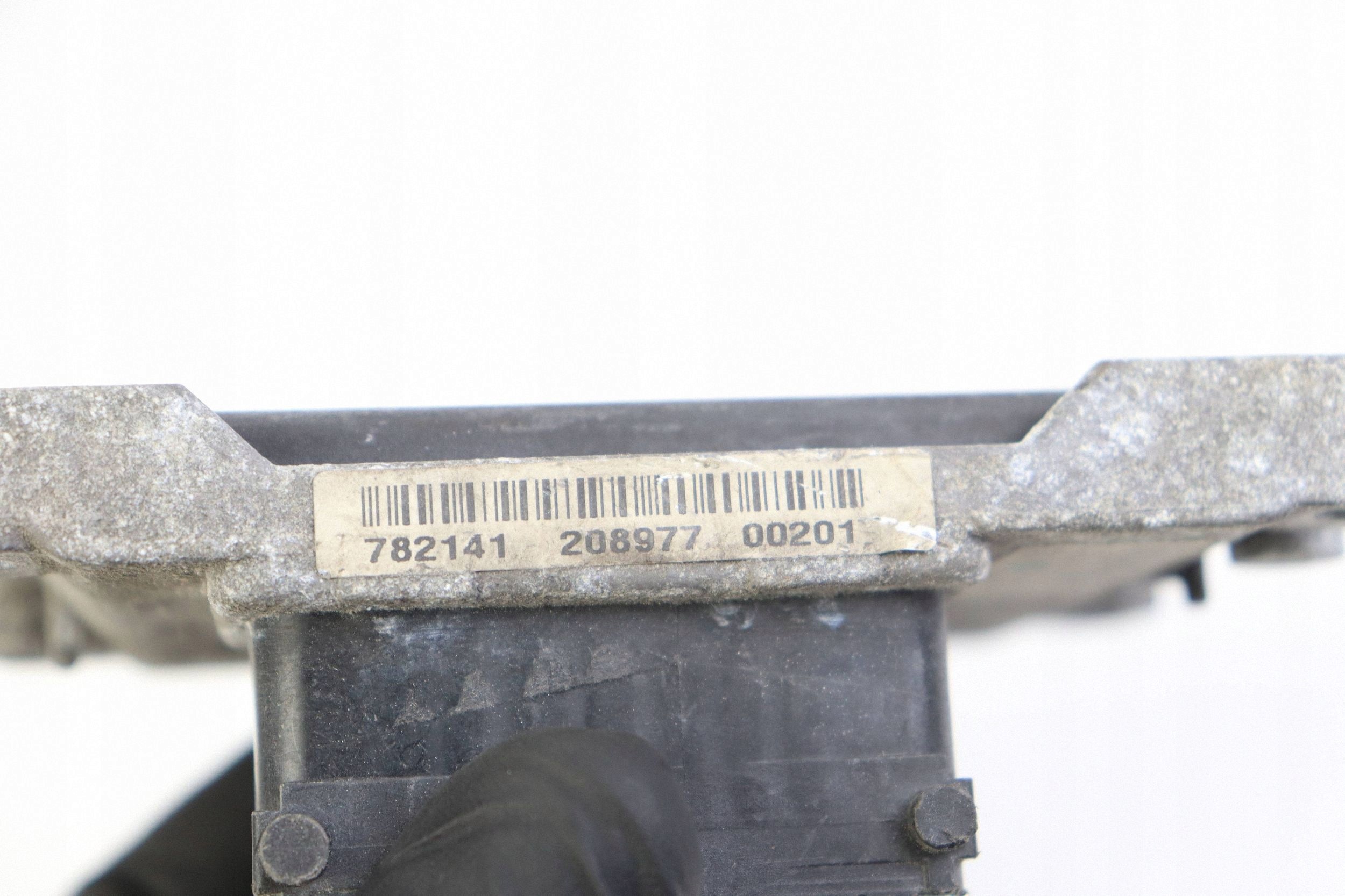 OPEL ASTRA H III modul bedienteil des motors 1.6 T 55559857 0261208977