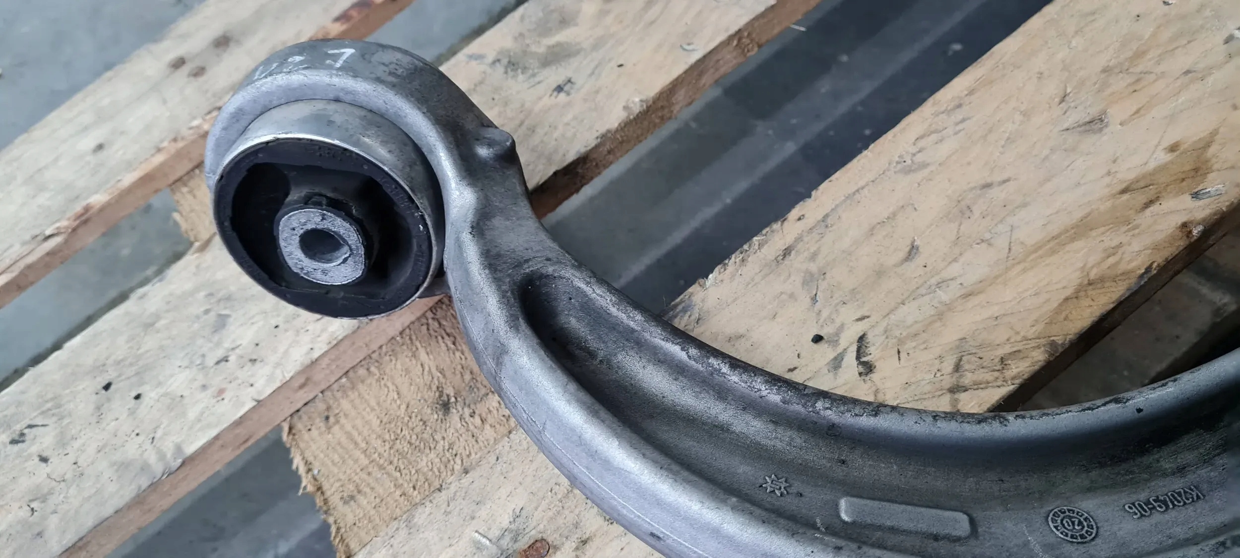 S5 8W LIFT A5 arm left front 8W0407693A A4 B9 8W S4