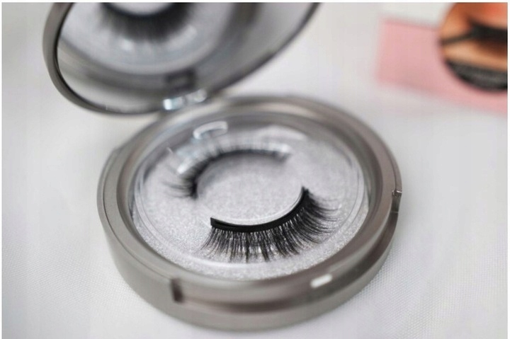 RZĘSY MAGNETYCZNE + EYELINKER + PĘSTEA + PISAK Stan opakowania oryginalne