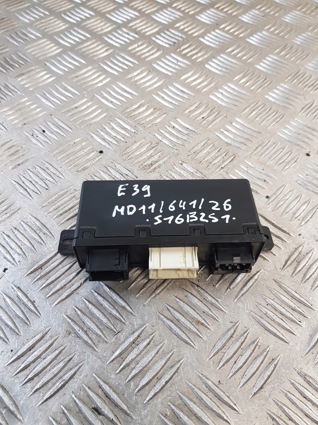 control unit module door 69042559 BMW E39 sedan 99R