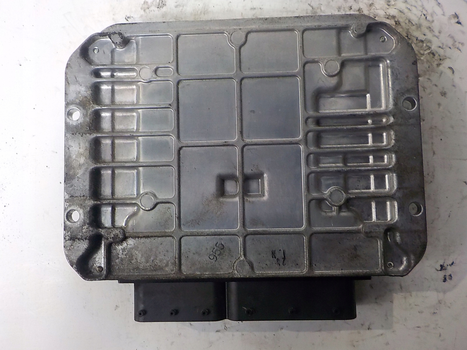 OPEL ASTRA J computer control unit 55577647 MB275800-8884