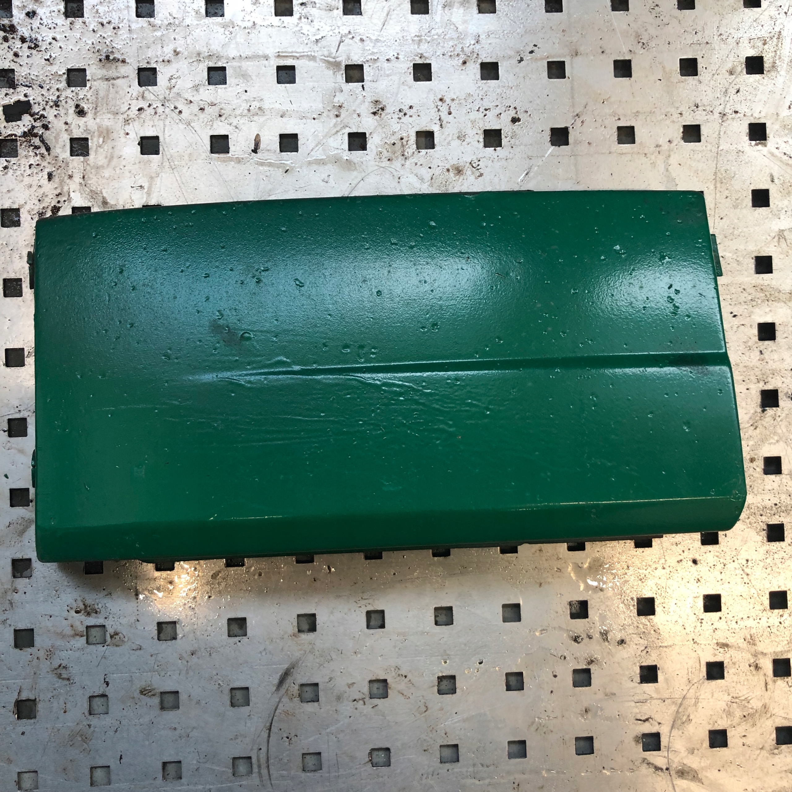 LISTWA POD LAMPĘ LEWY PRZÓD VW T4