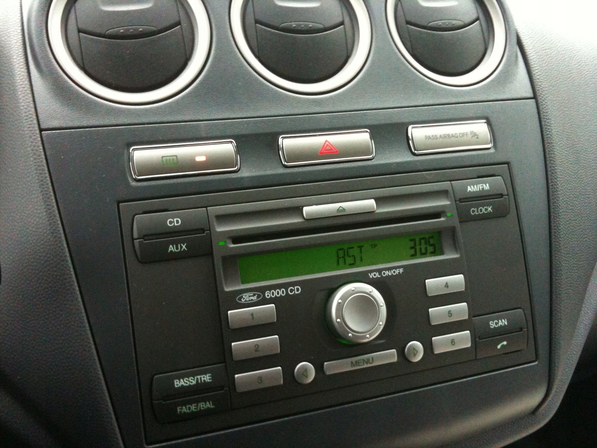 RAMKA RADIOWA FORD FOCUS II C-MAX KUGA 2DIN CZARNA Model CT24FD20