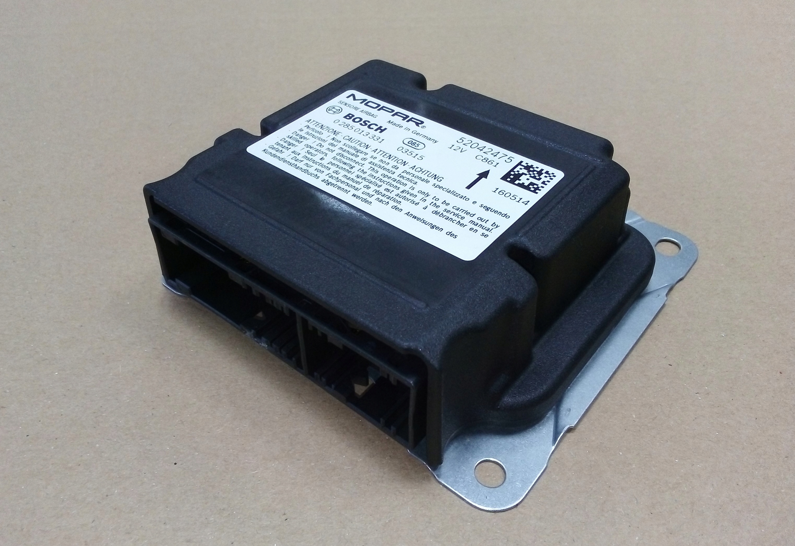 MODUŁ PODUSZKI SENSOR AIRBAG 0285013331 52042475 Producent części Bosch