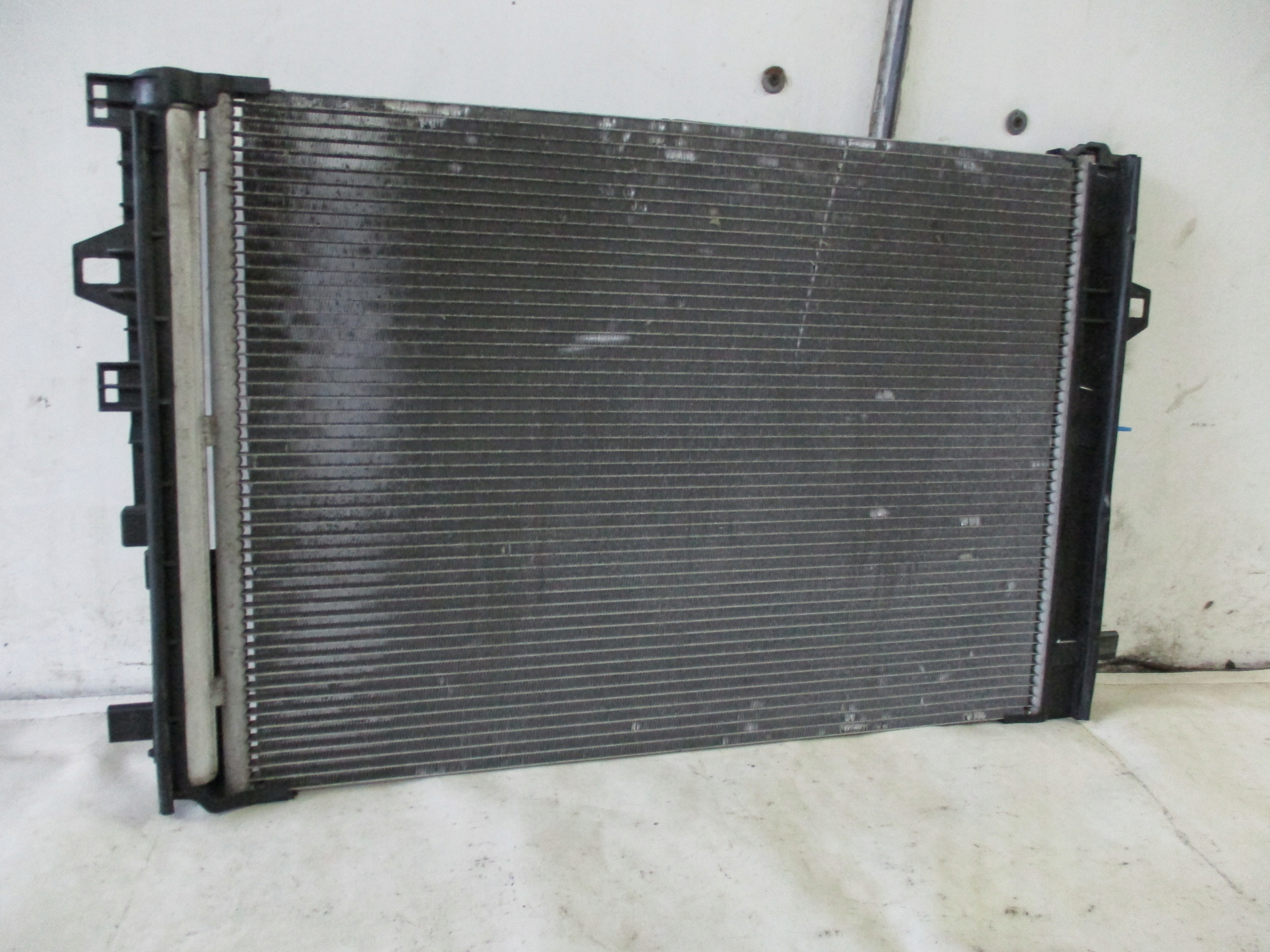 RADIATEUR CLIMATISATION MERCEDES B- KLASA A2465000454
