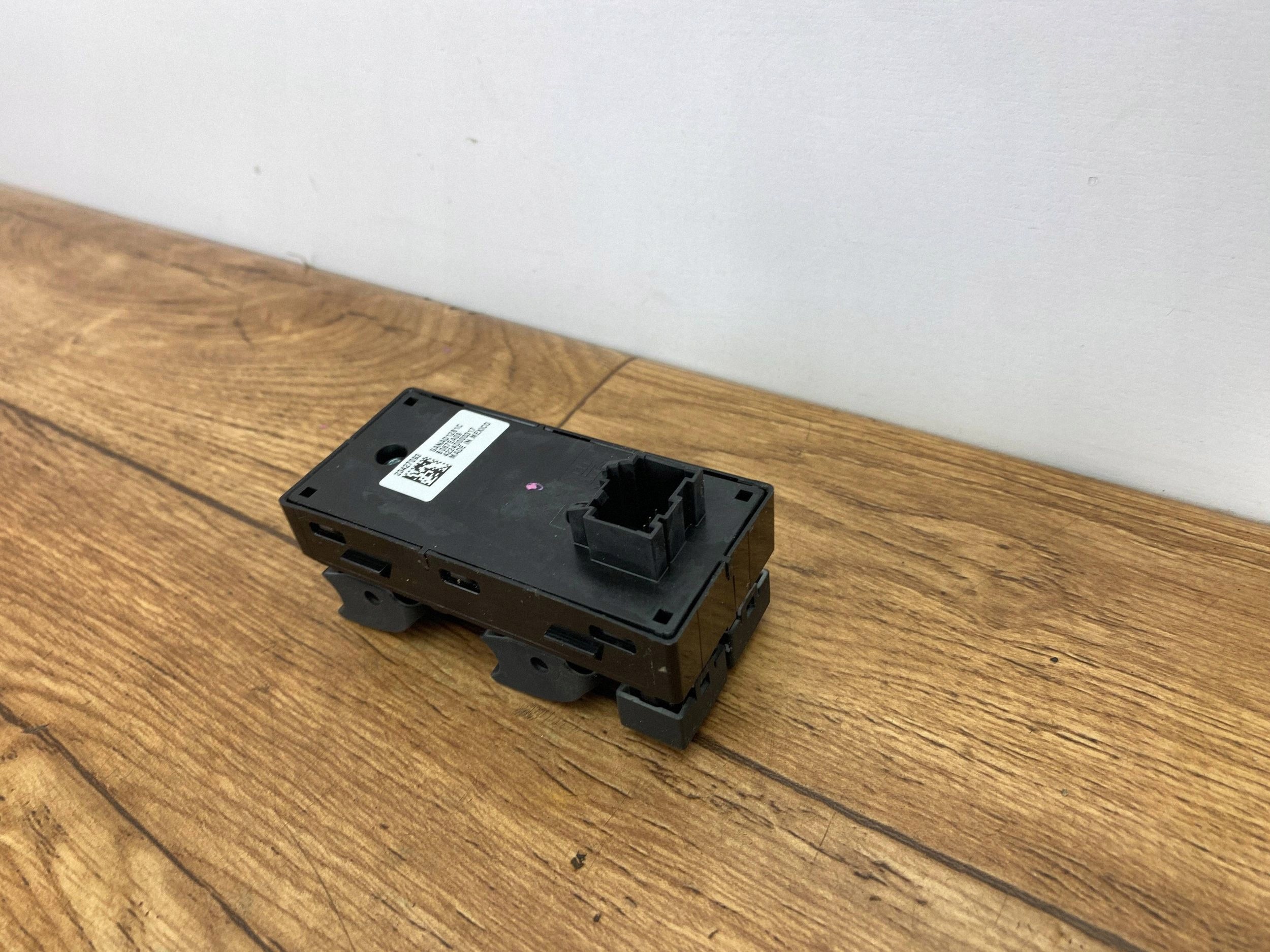window control switch Cadillac Escalade IV 2015+