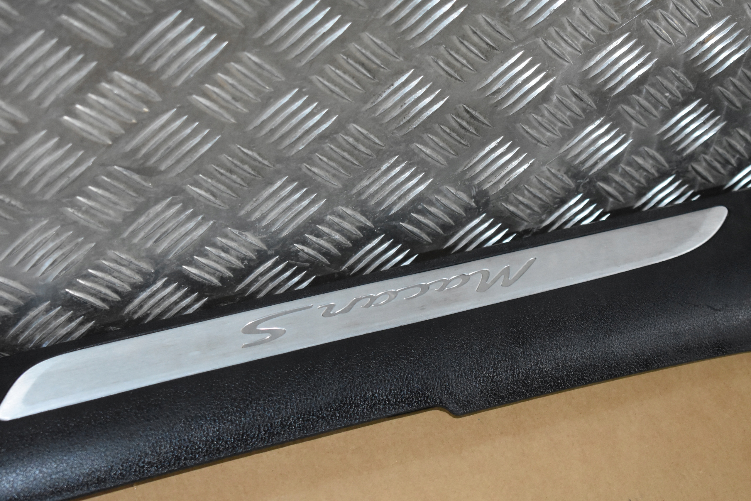 IDEALNA moulding cap threshold left PORSCHE MACAN S 1