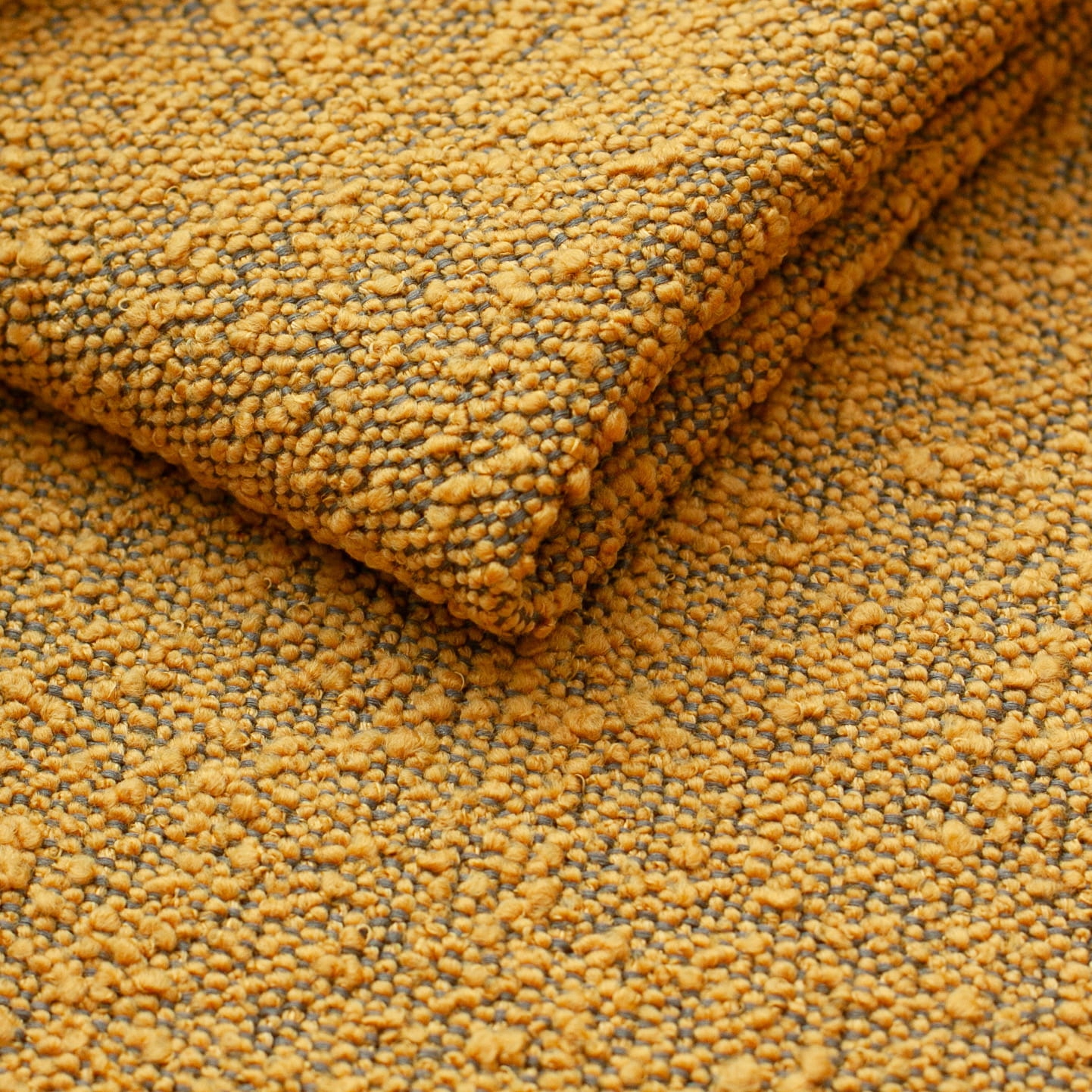 Potahová látka na nábytek nejsilnější bukla Pecora mostaza (bouclé 1mb