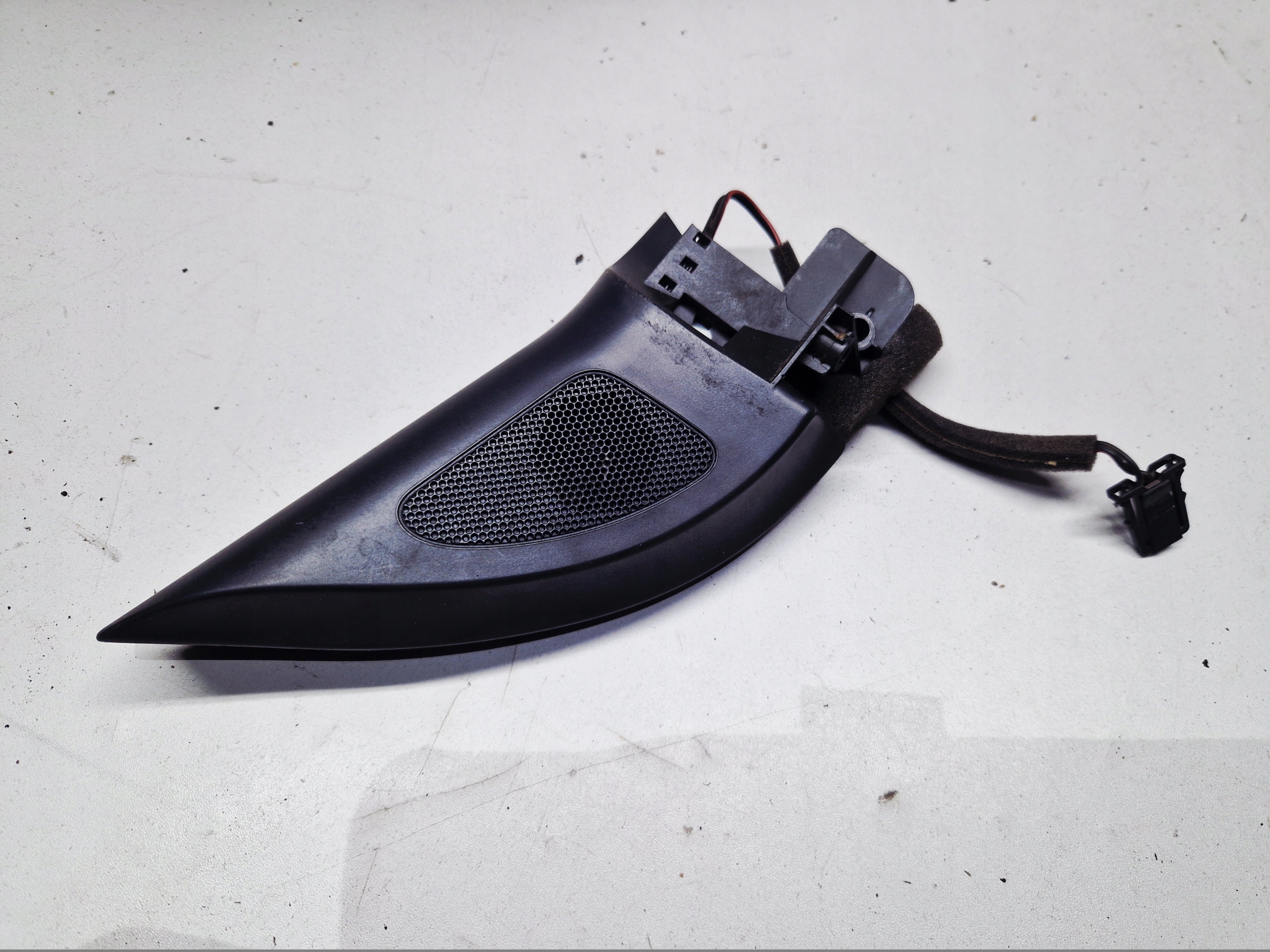 VW GOLF 5 V cover spoiler mirrors right speaker 1K0837994B