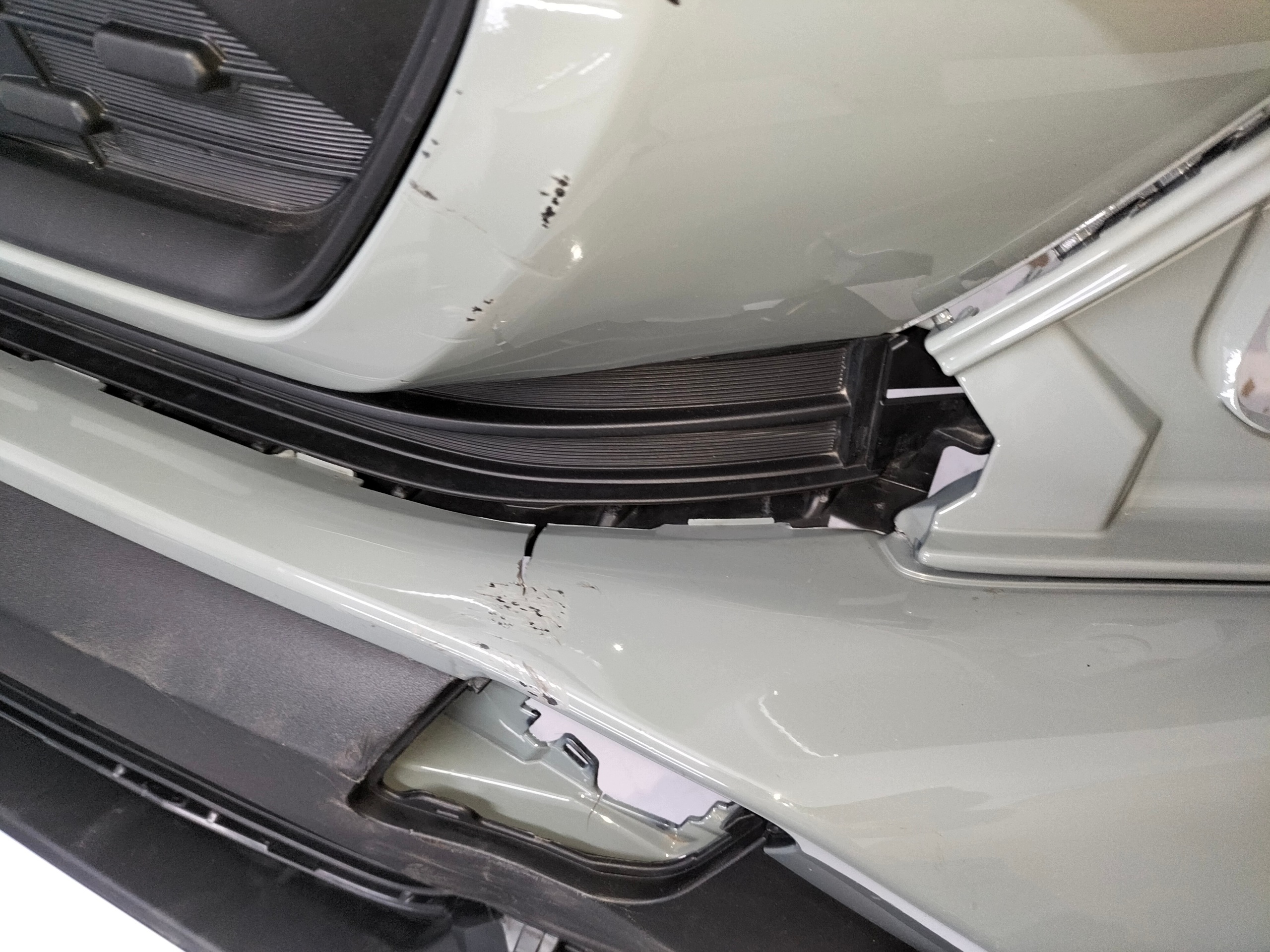 front bumper front TOYOTA RAV4 RAV-4 V LIFT 21