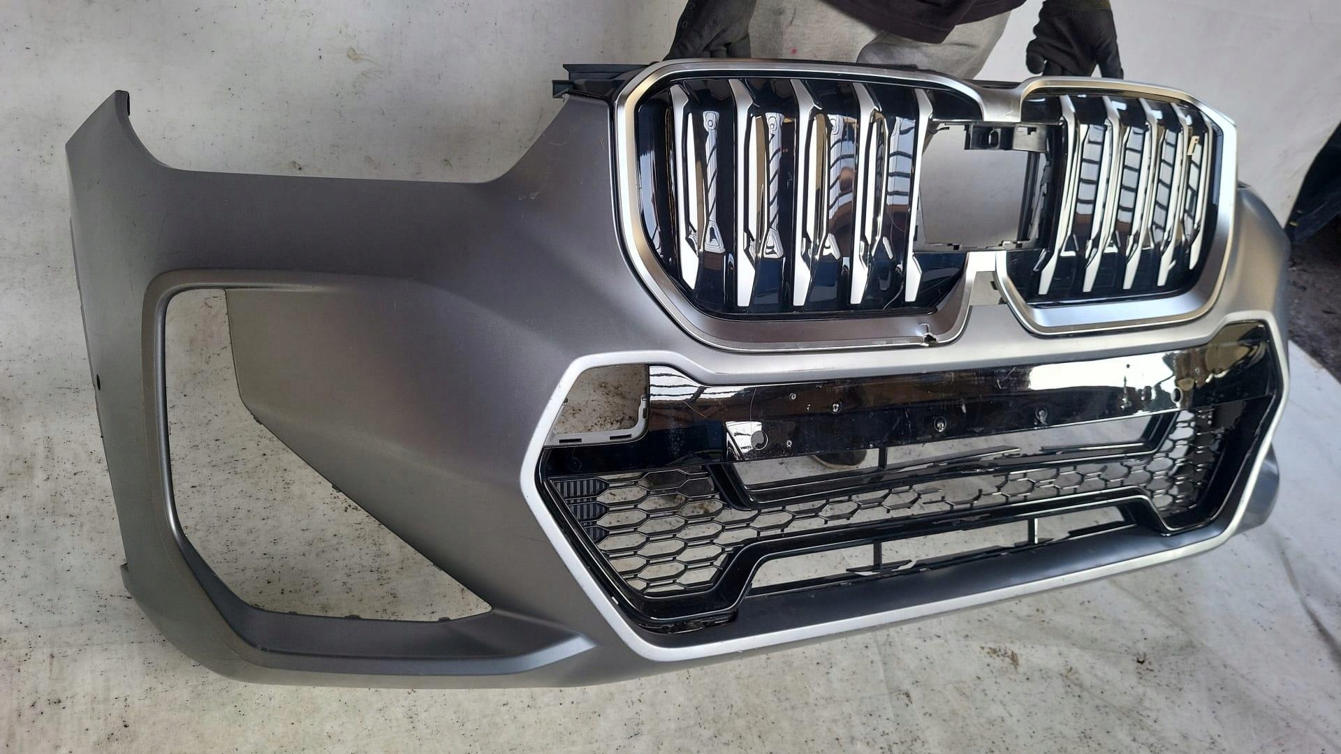 BMW X1 III U11 m-packet 22- bumper front front PDC 9881907