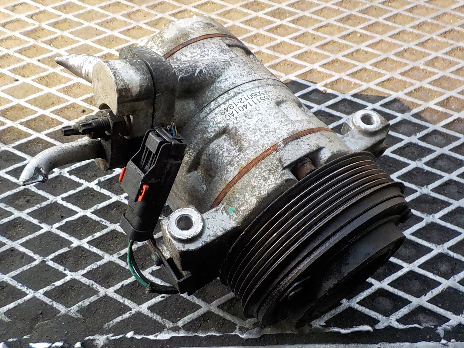 DODGE NITRO 2.8 CRD kompresor pumpa klimatizaci 506111-9421