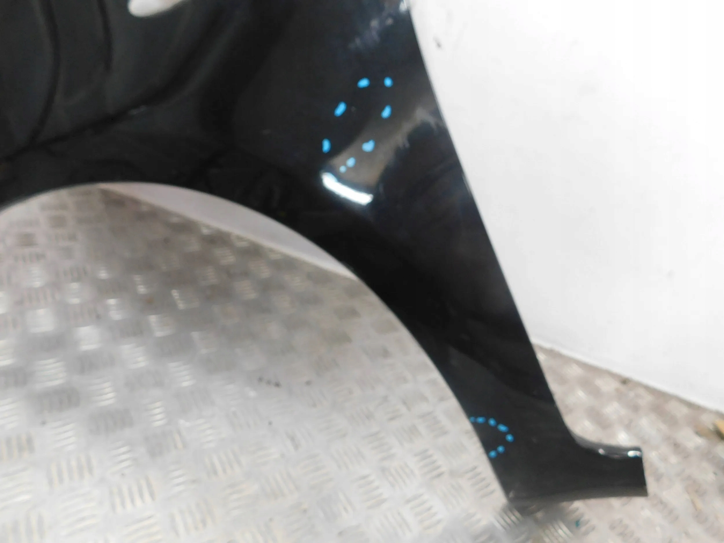 fender front front left TOYOTA YARIS II 2