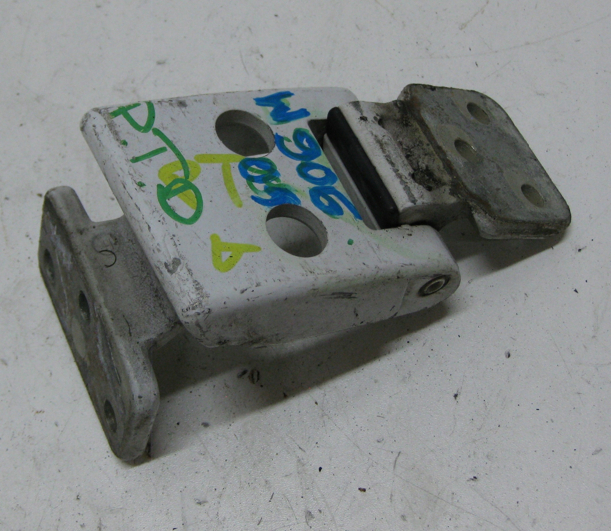 MERCEDES SPRINTER W906 hinge door right rear part lower A9067400537