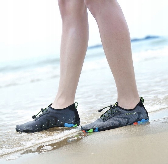 BUTY DO WODY PLAŻOWE PŁYWANIE JEŻOWCE RZEKI CZARNY Kolor dominujący czarny