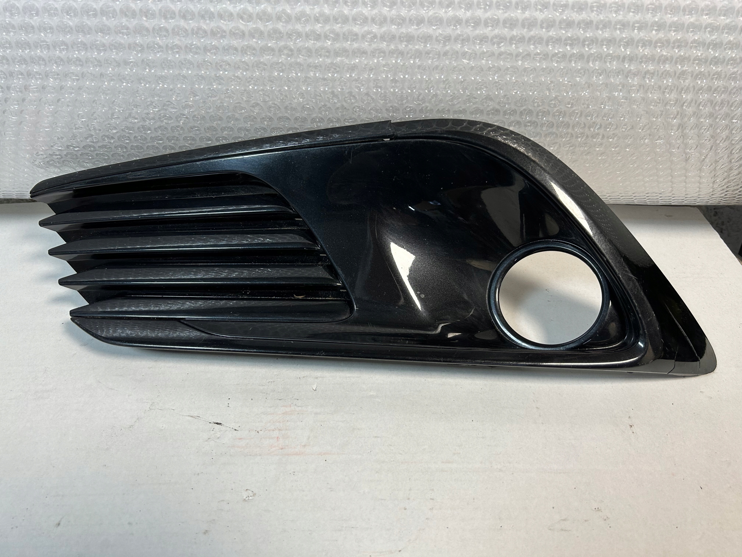 TOYOTA AURIS II LIFT KRATKA LEWA PRZÓD