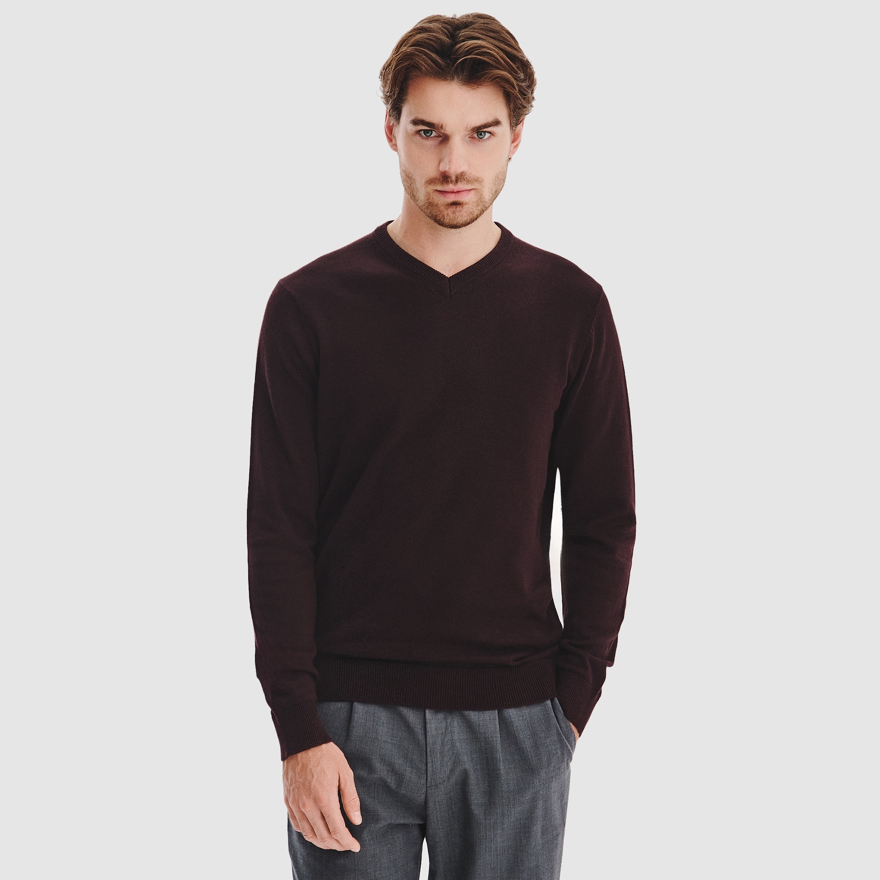 Hnědý svetr s výstřihem do V 100% bavlna Pako Lorente vel 3XL