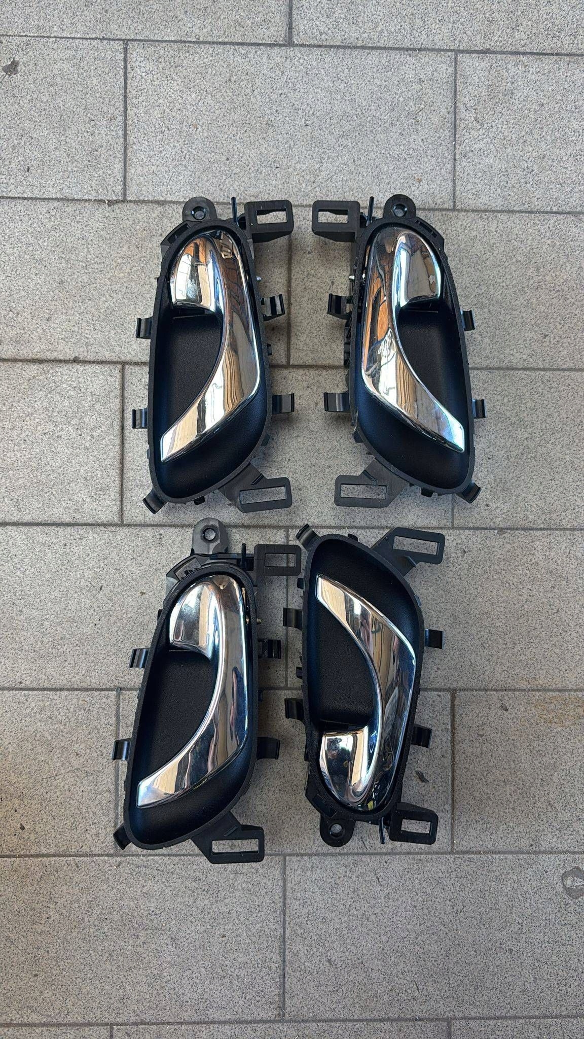 Poignée Interne Arrière Komplet Renault Kadjar 806704EA0A 806714EA0A