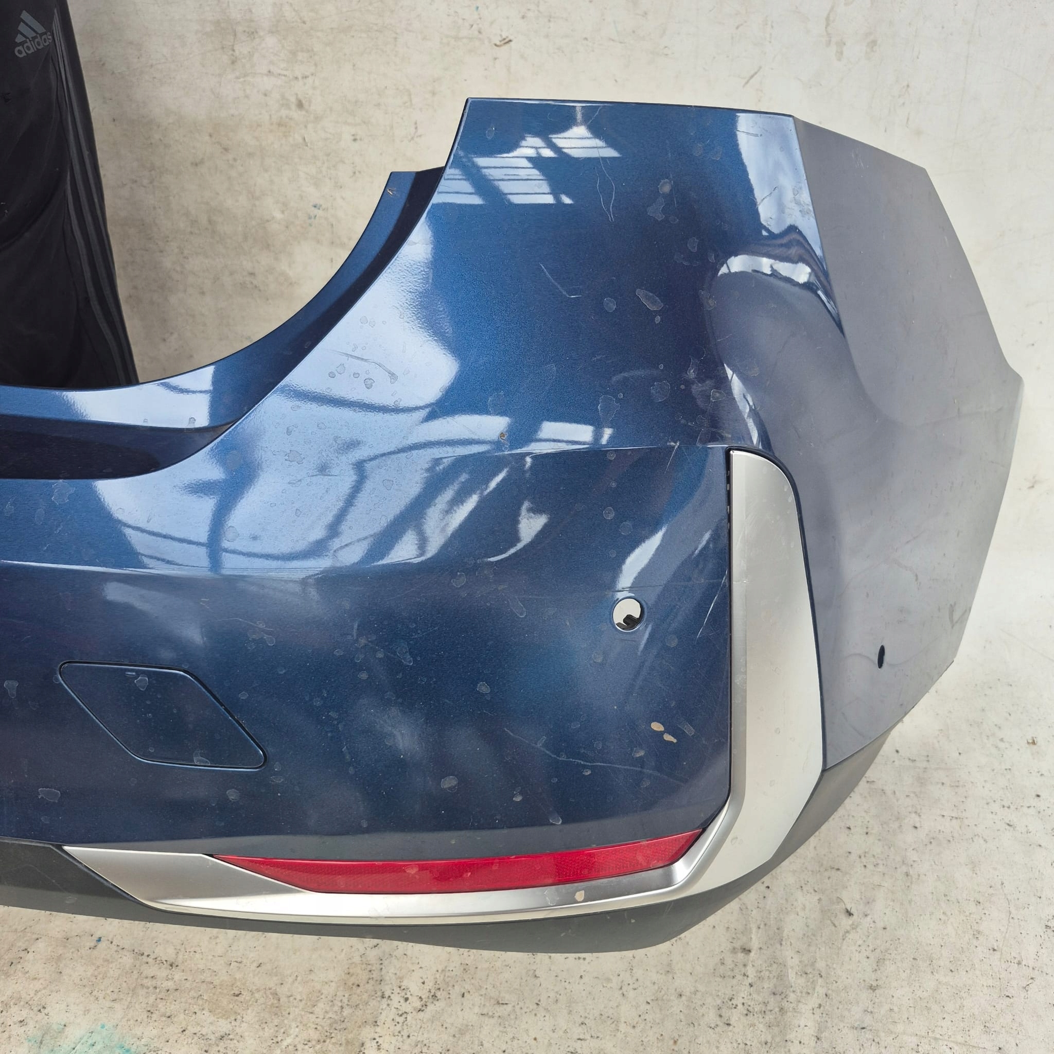 BMW 5 G60 23- lökhárító far hátsó PDC