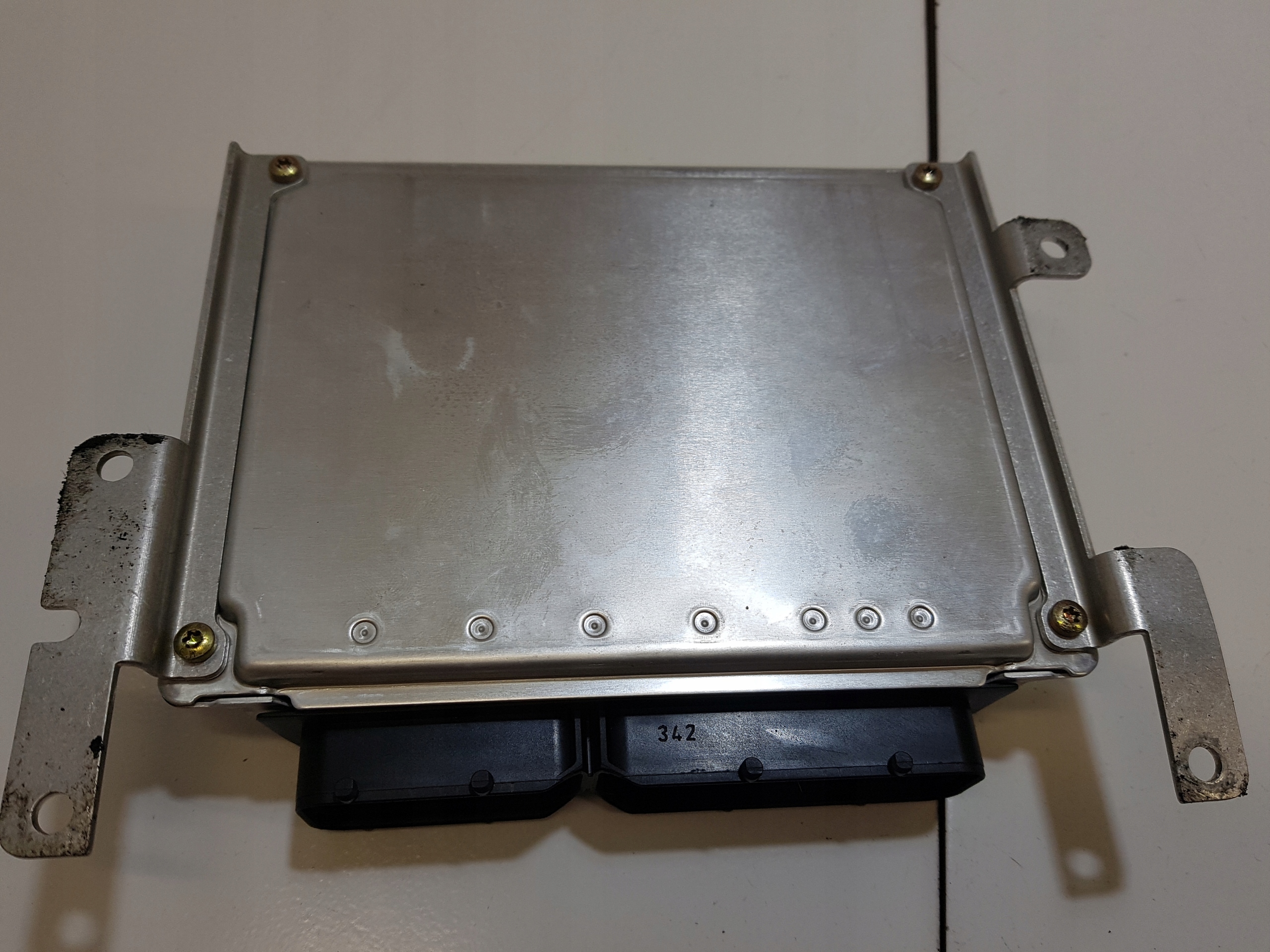 computer of the engine control unit AUDI A8 D2 3B0907551AB 0261206393