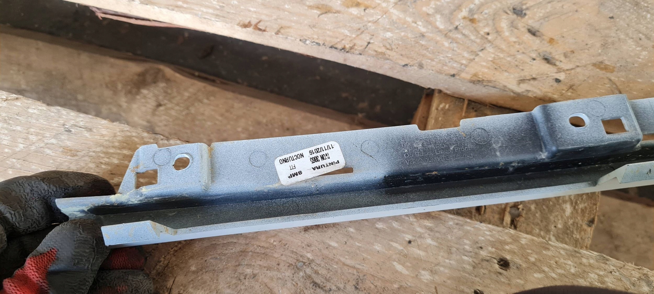 Q5 80A moulding of a bumper cap central front 80A807661 LY9C