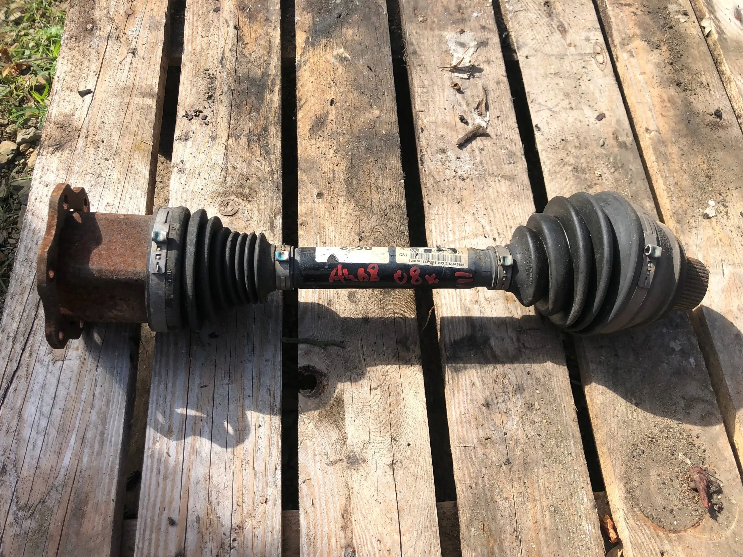 semi-axis left right AUDI A4 B8 8K0407271Q