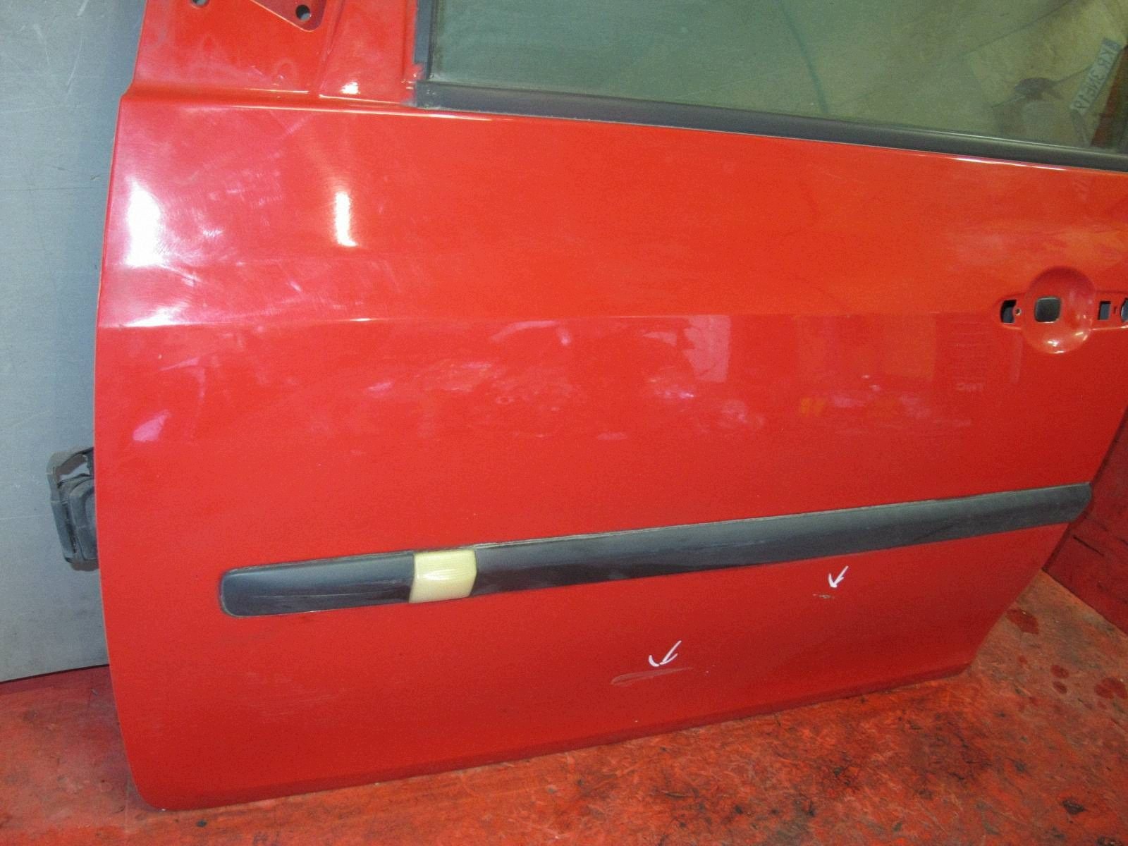RENAULT CLIO 3 III HB 5D door left front front red OV727 0V727