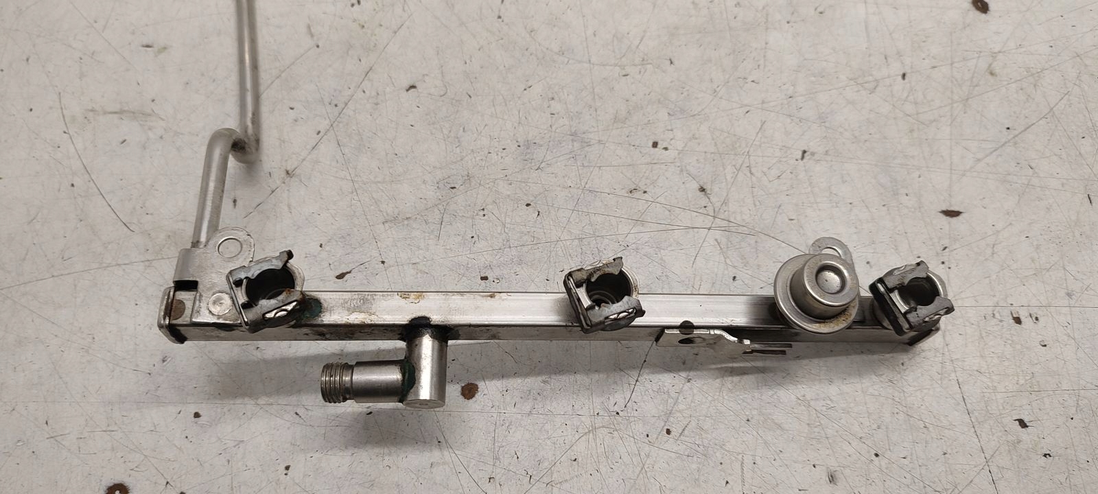 Rampe injection Mercedes W203 LIFT 3,0 V6