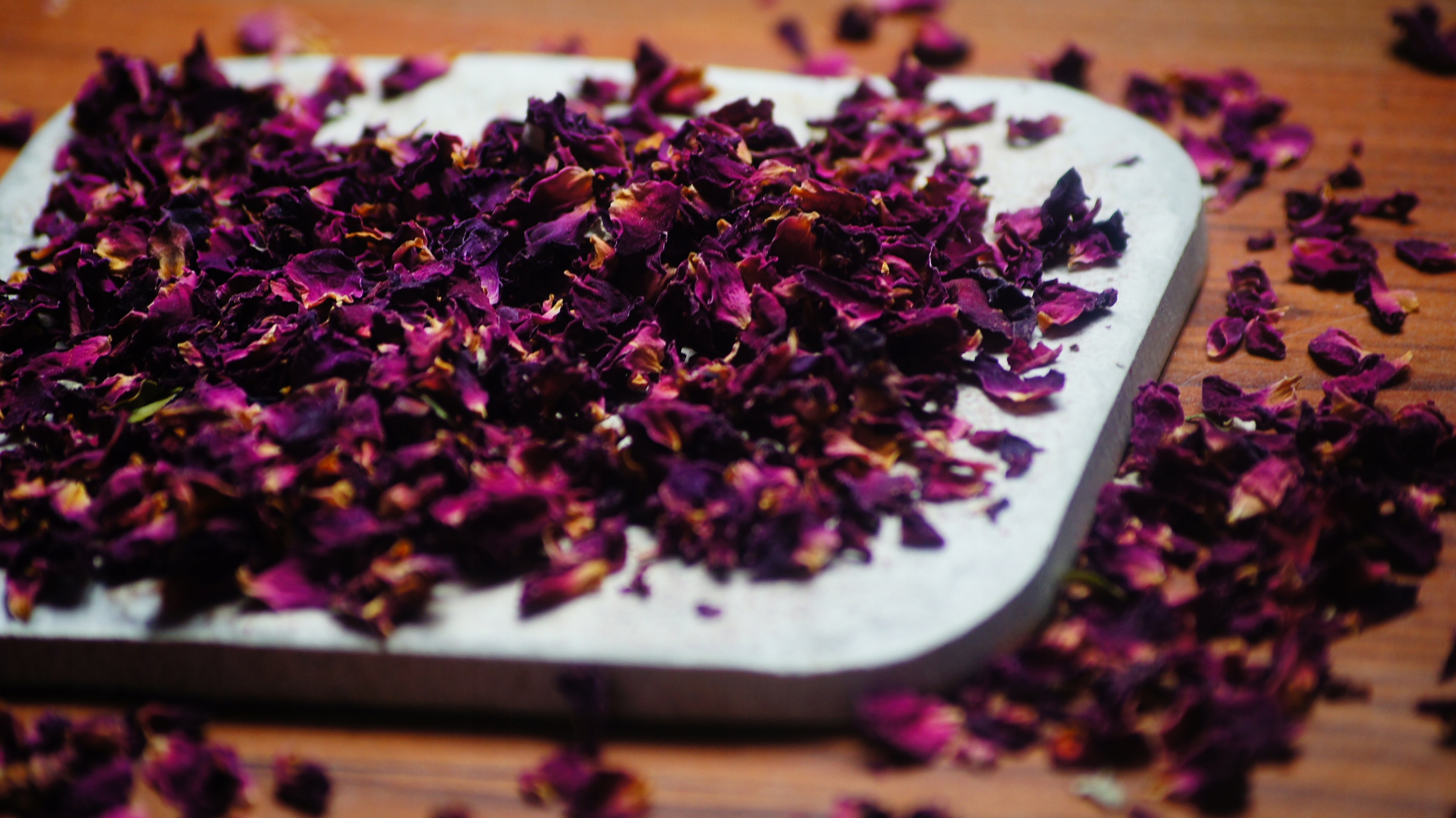 Levně Růže stolistá Vločky Rafex 1 kg