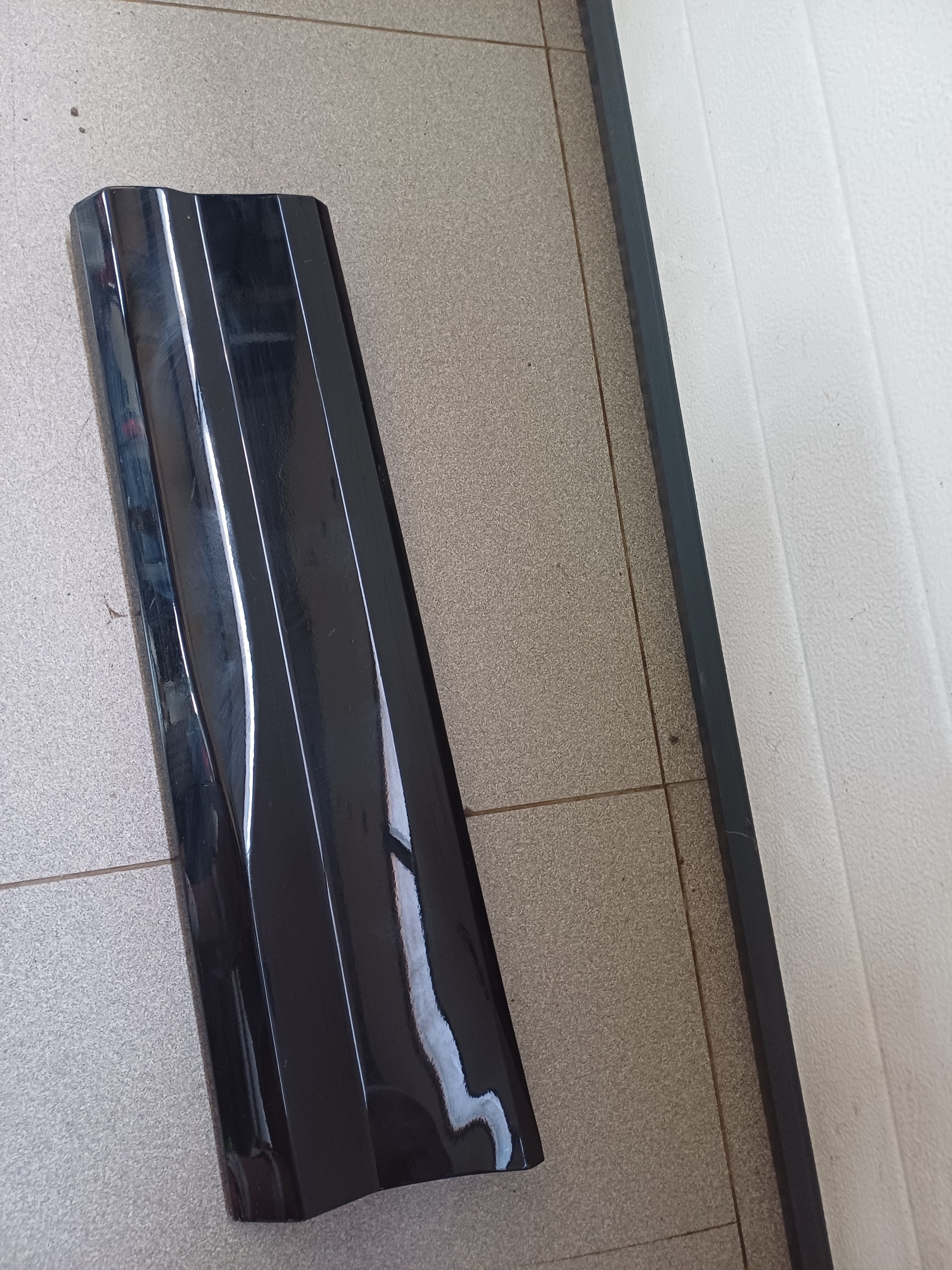 lista ajtó bal far hátso AUDI Q2 81A 81A853963B