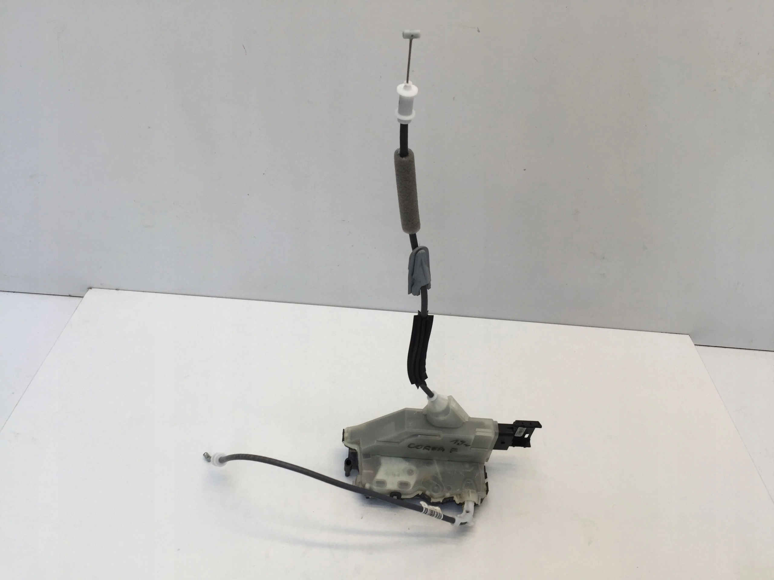 OPEL CORSA F 2020 ZAMEK DRZWI PRAWY PRZOD EUROPA