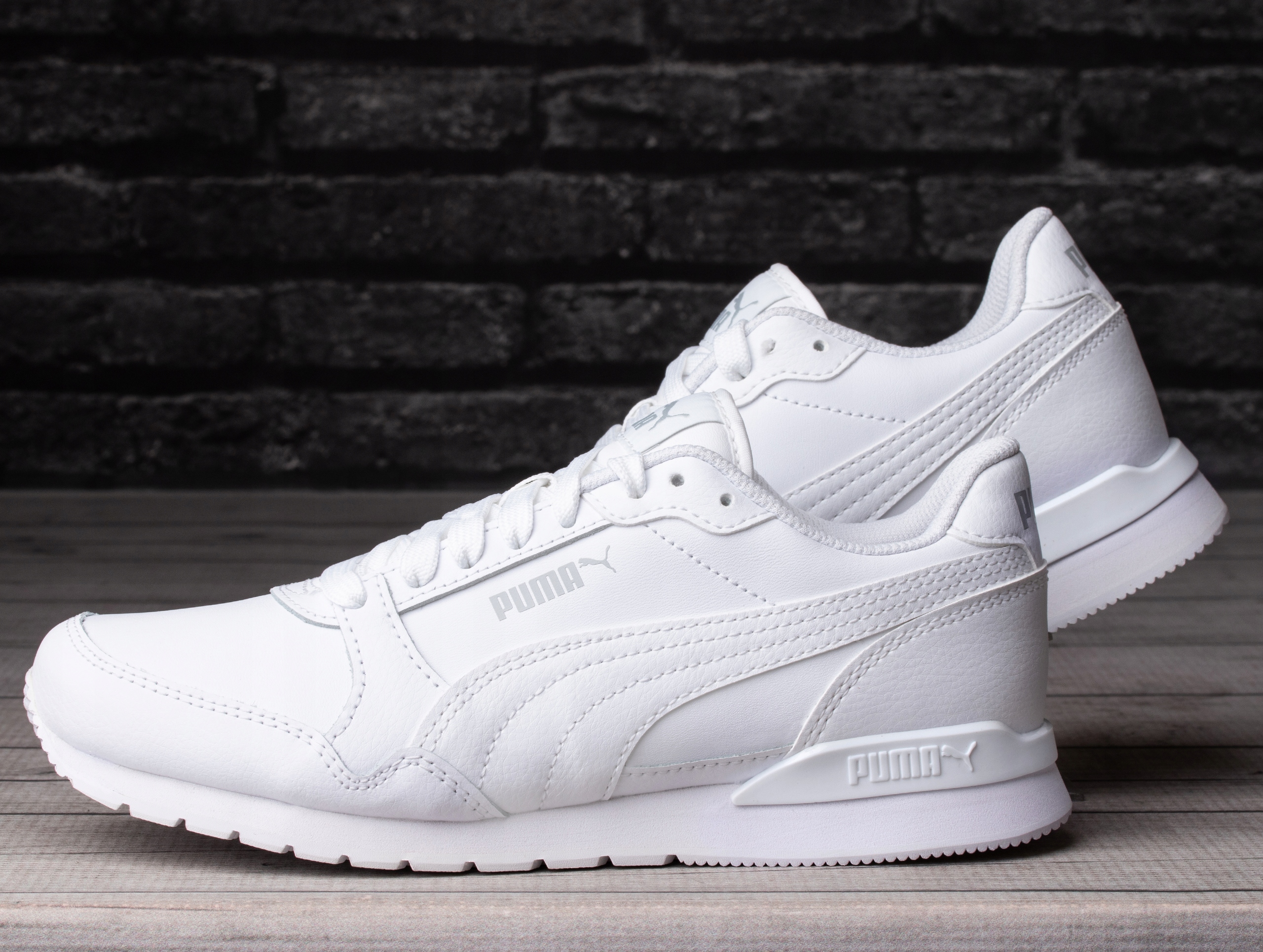 Buty sportowe, sneakersy damskie Puma ST Runner v3 L Jr Model ST RUNNER V3 L JR