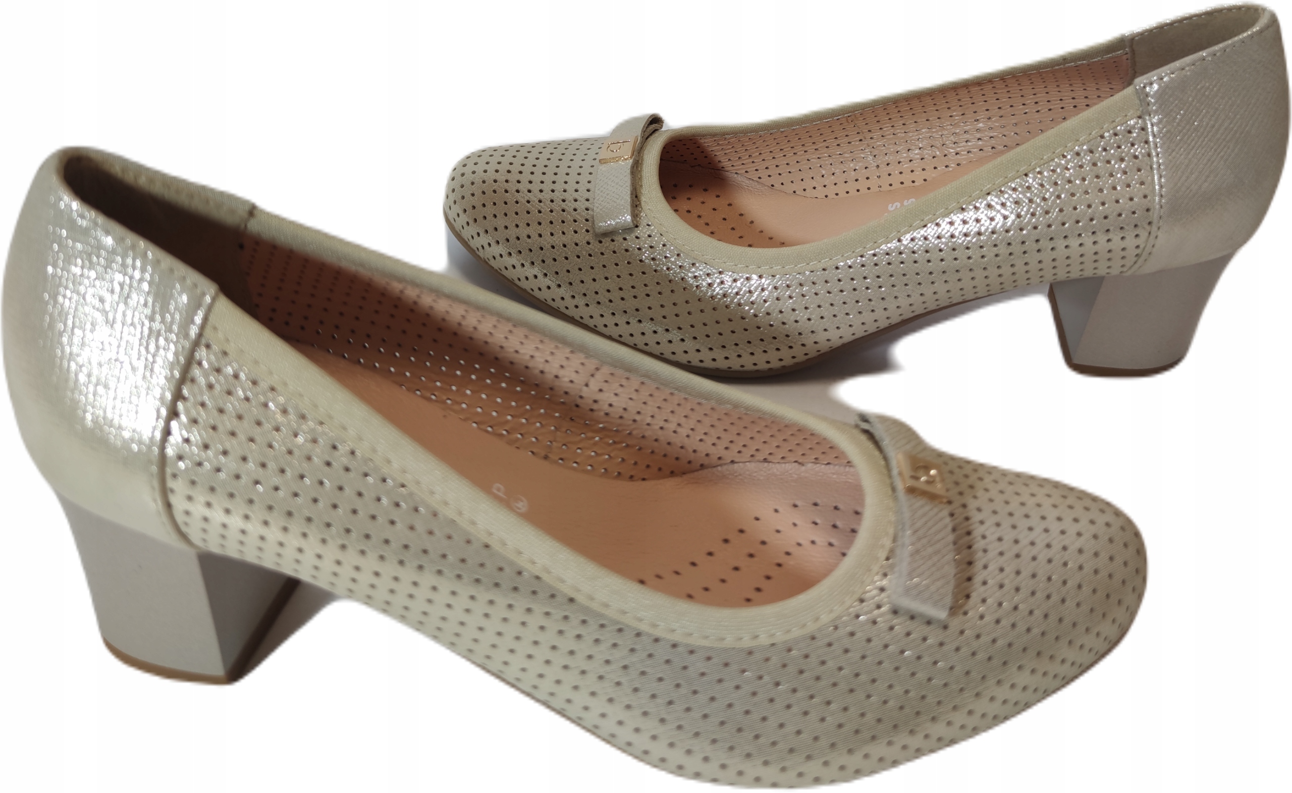 Elegance prolamovaná kůže Bioeco Arka 6235 zlatá r37