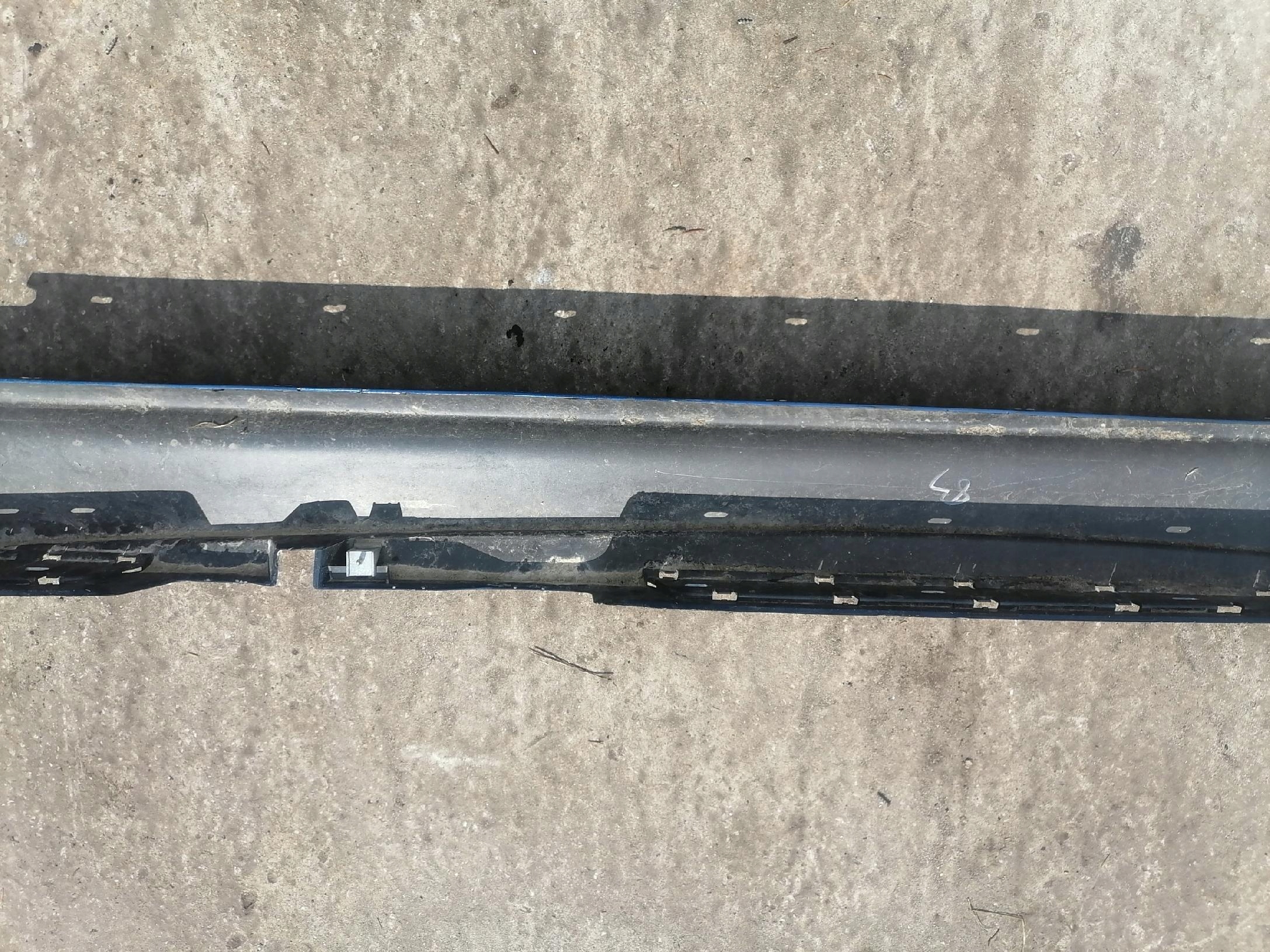 threshold moulding threshold right BMW E87 7147402