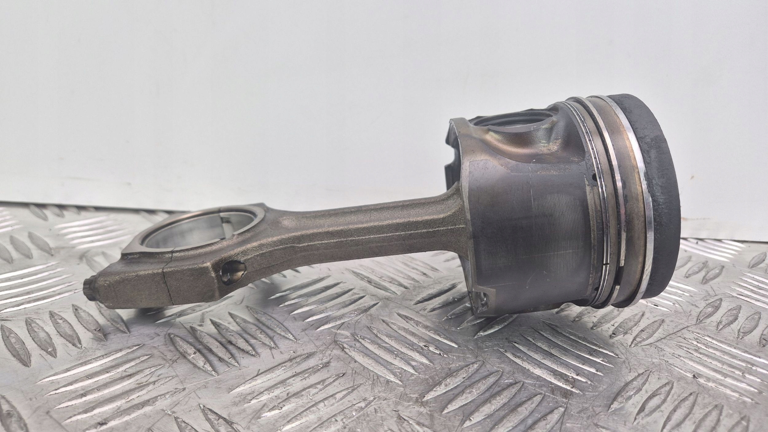 Piston avec bielle BMW X5 E70 xDrive 30d M57D30(306D3) 84L104