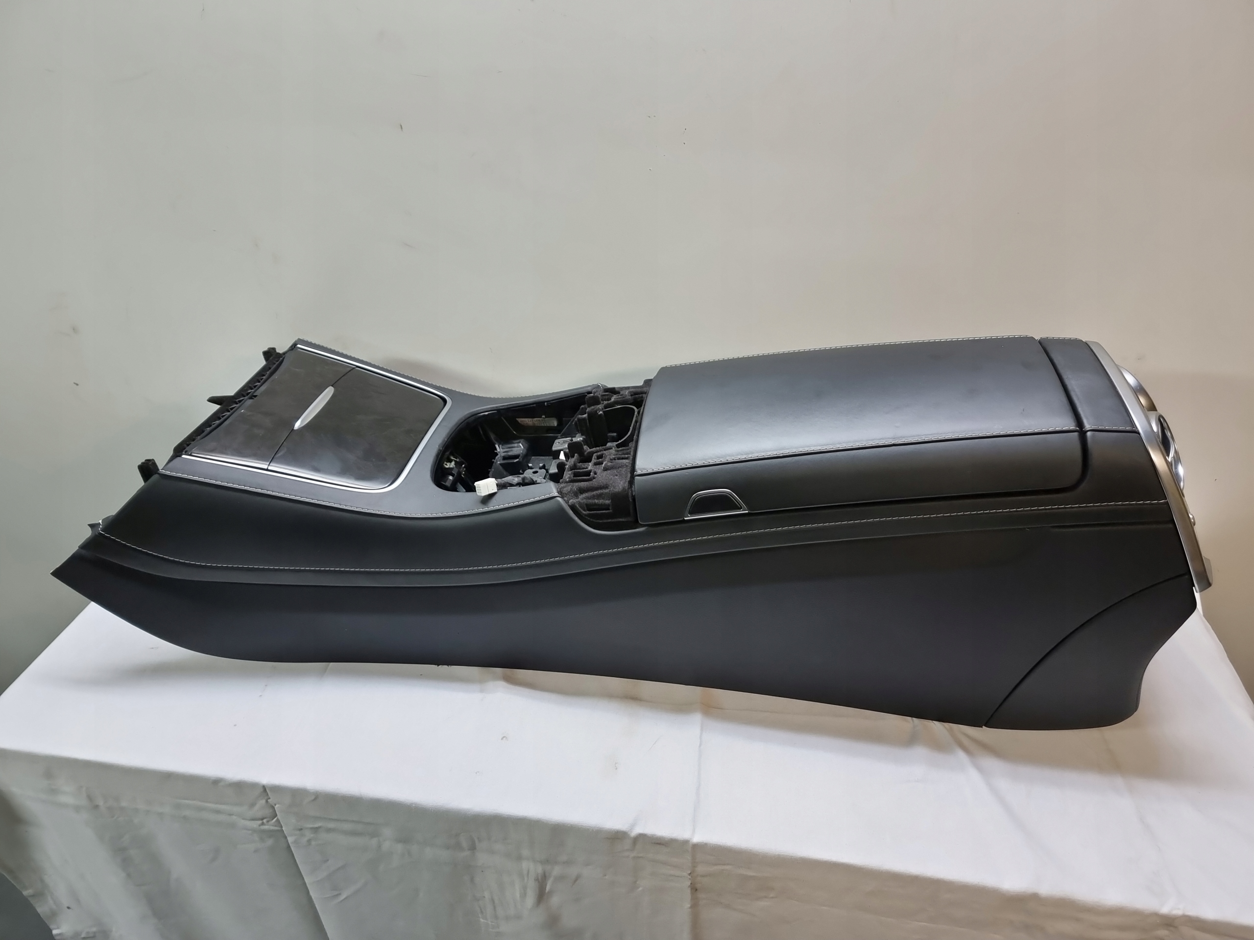 MERCEDES W222 туннель центральный подлокотник