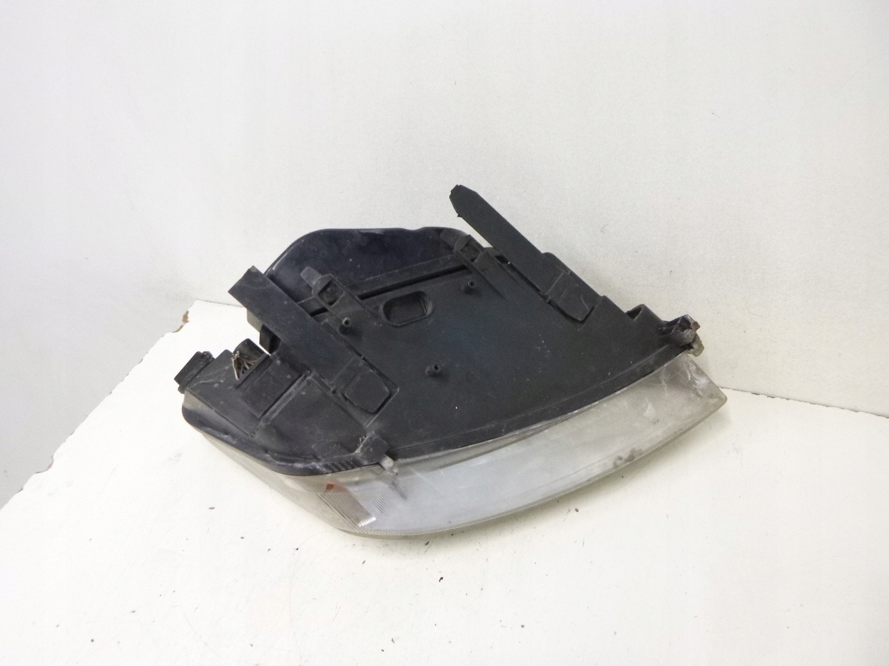 light front left Ford C Max 2005r.