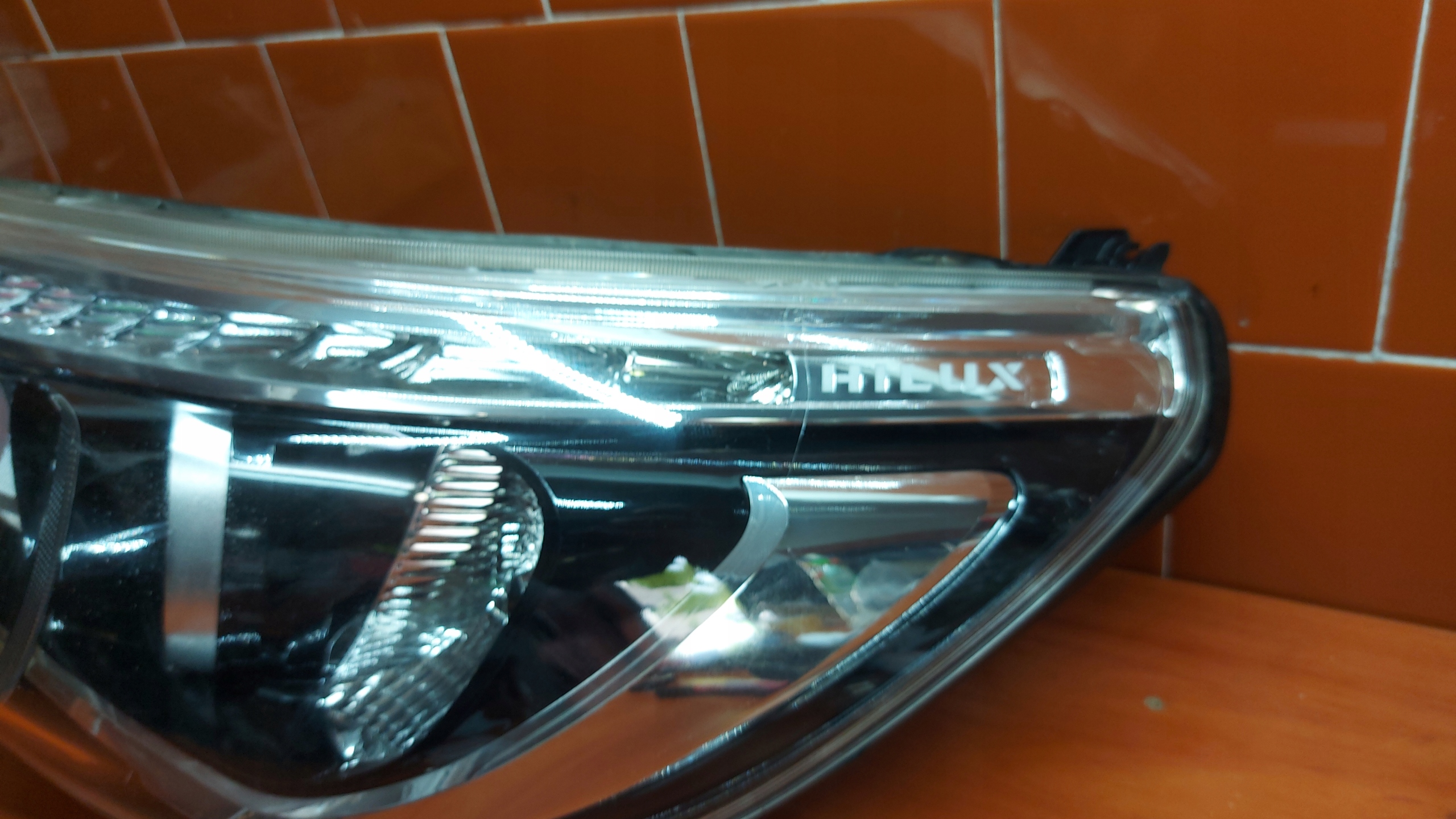 REFLEKTOR light left left front TOYOTA HILUX VIII 15-20