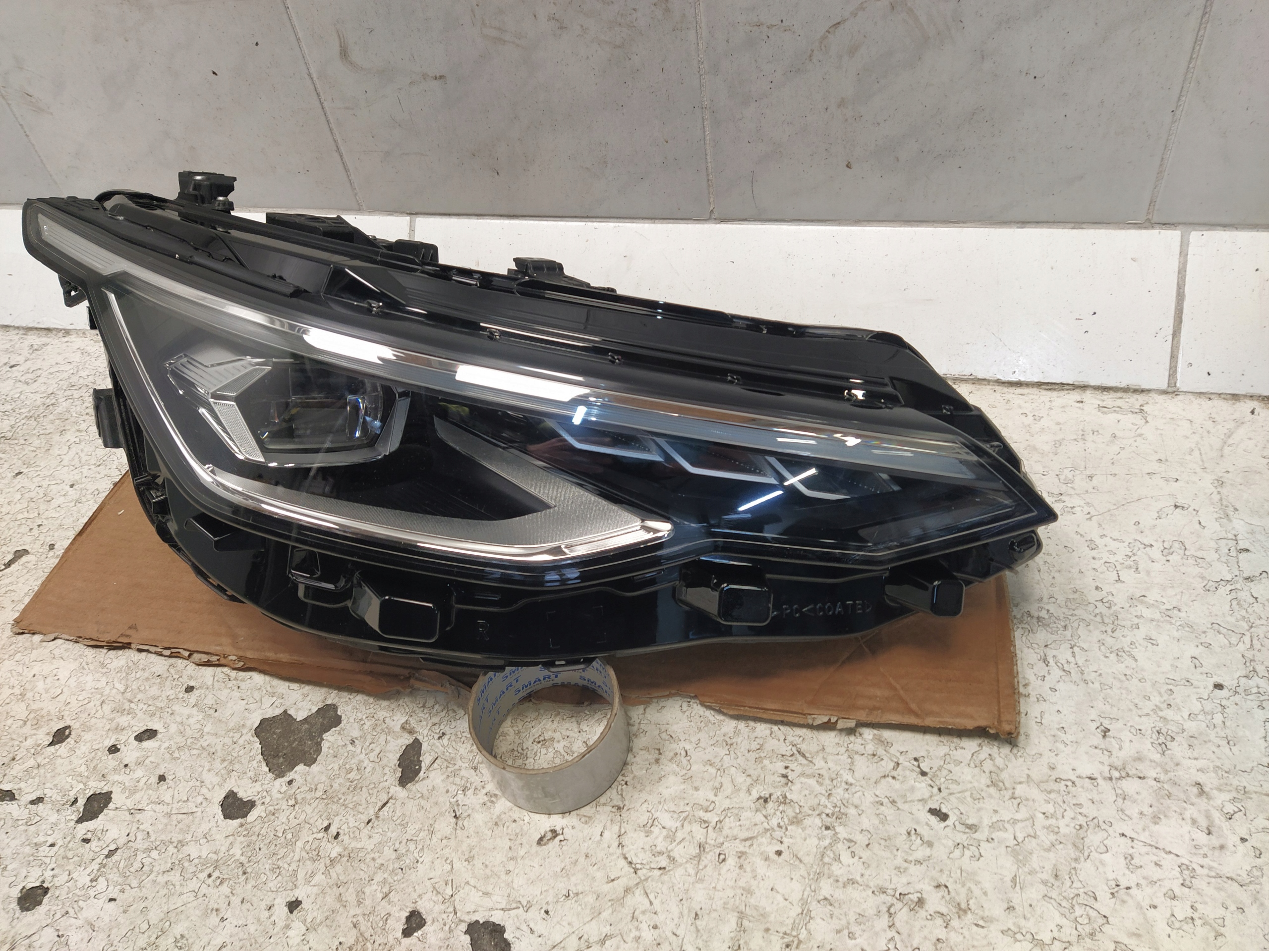 VW GOLF 8 VIII LIFT light lights REFLEKTOR front left right MID FULL LED