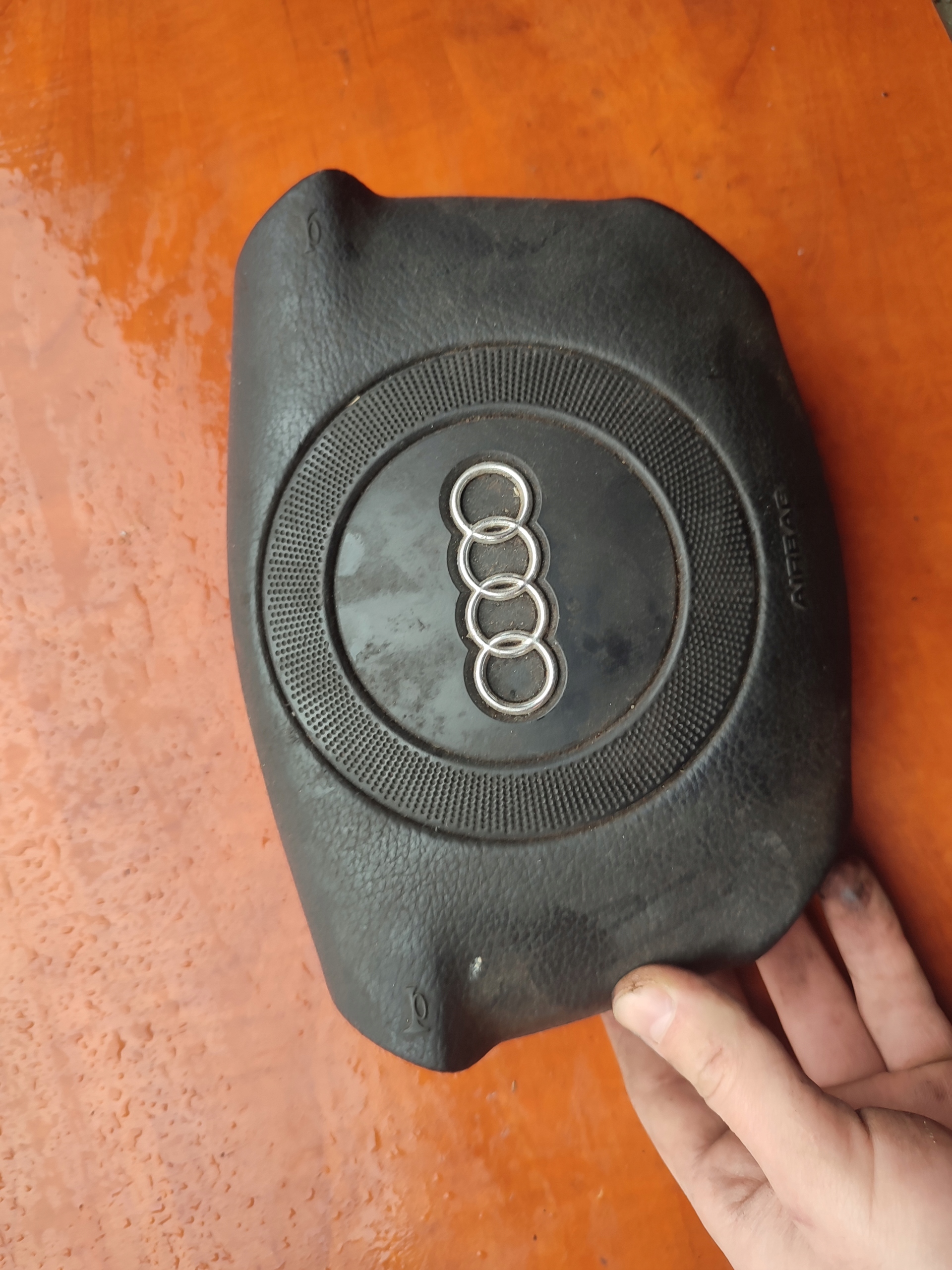 AUDI A4 A6 C5 airbag driver´s 4B0880201Q