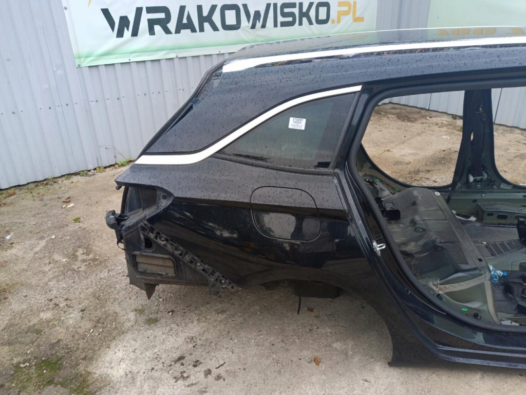 ASTRA V K KOMBI ĆWIARTKA BŁOTNIK TYŁ PRAWY Z22Y