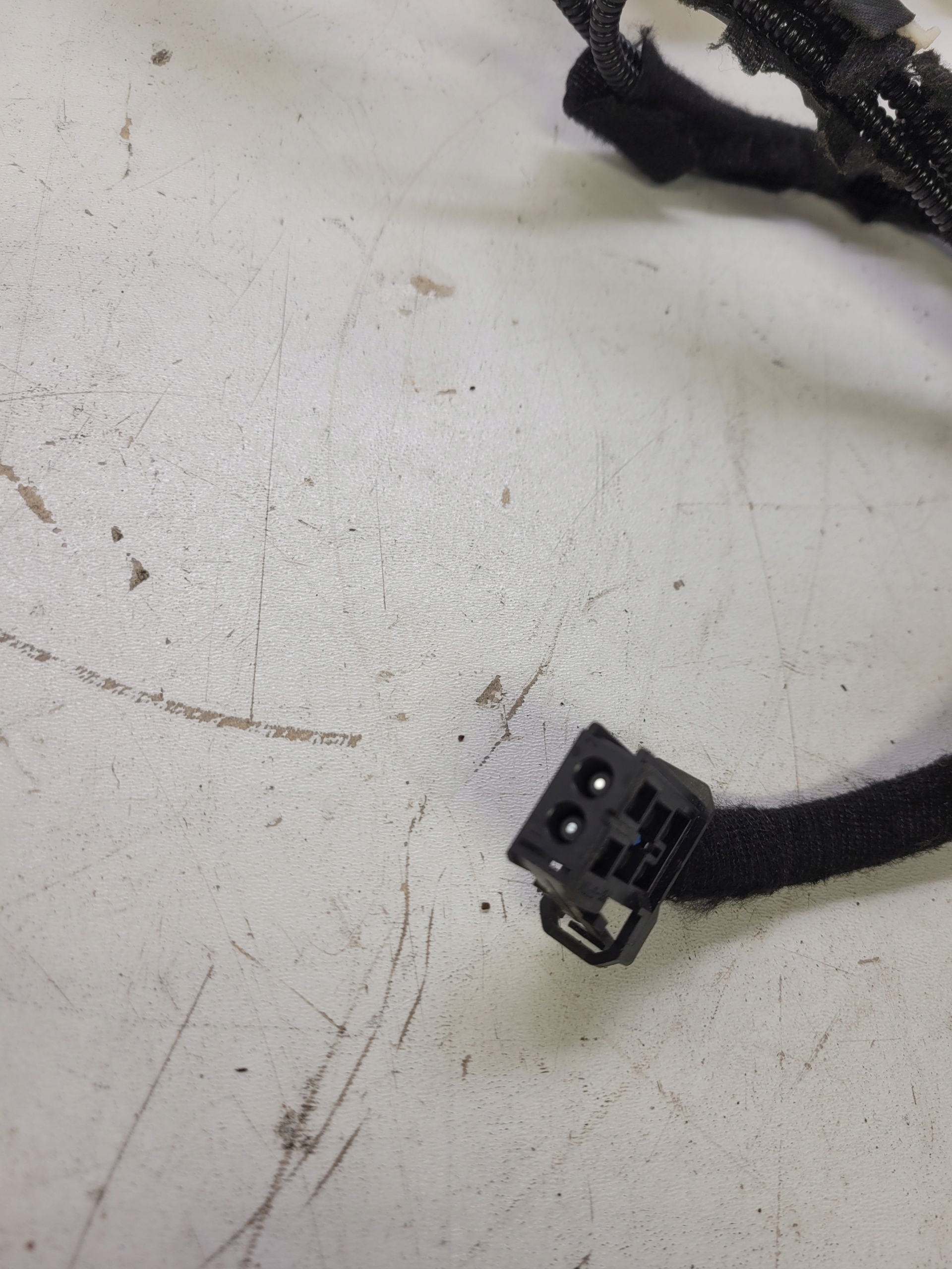 KABEL PRIJENOS SWIATLOWOD AUDI A4 A5 A6 Q5 8F001289