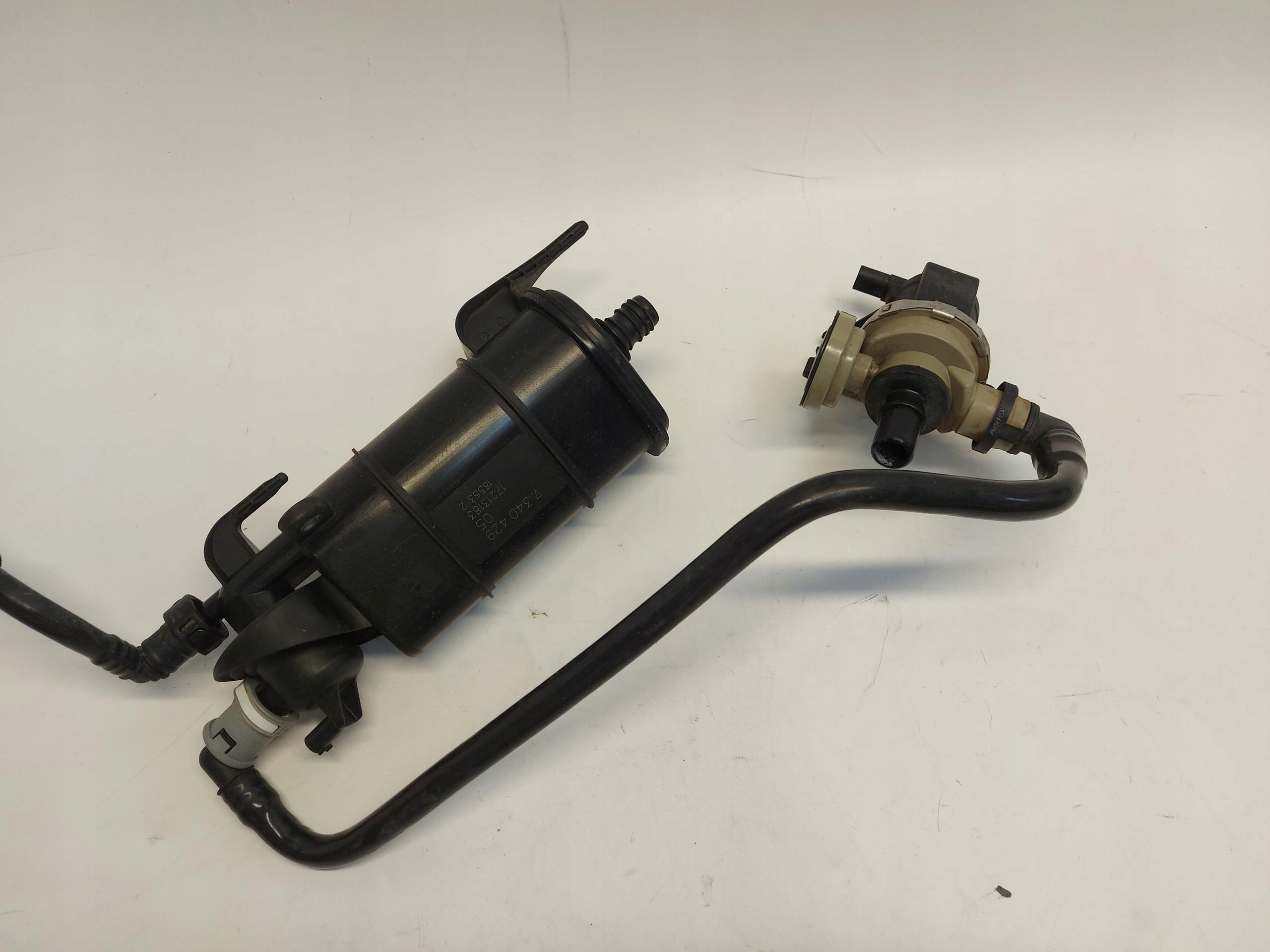 BMW i3 i01 REX Kohlenstofffilter des Kraftstoffsbehälters Sensor 7340429